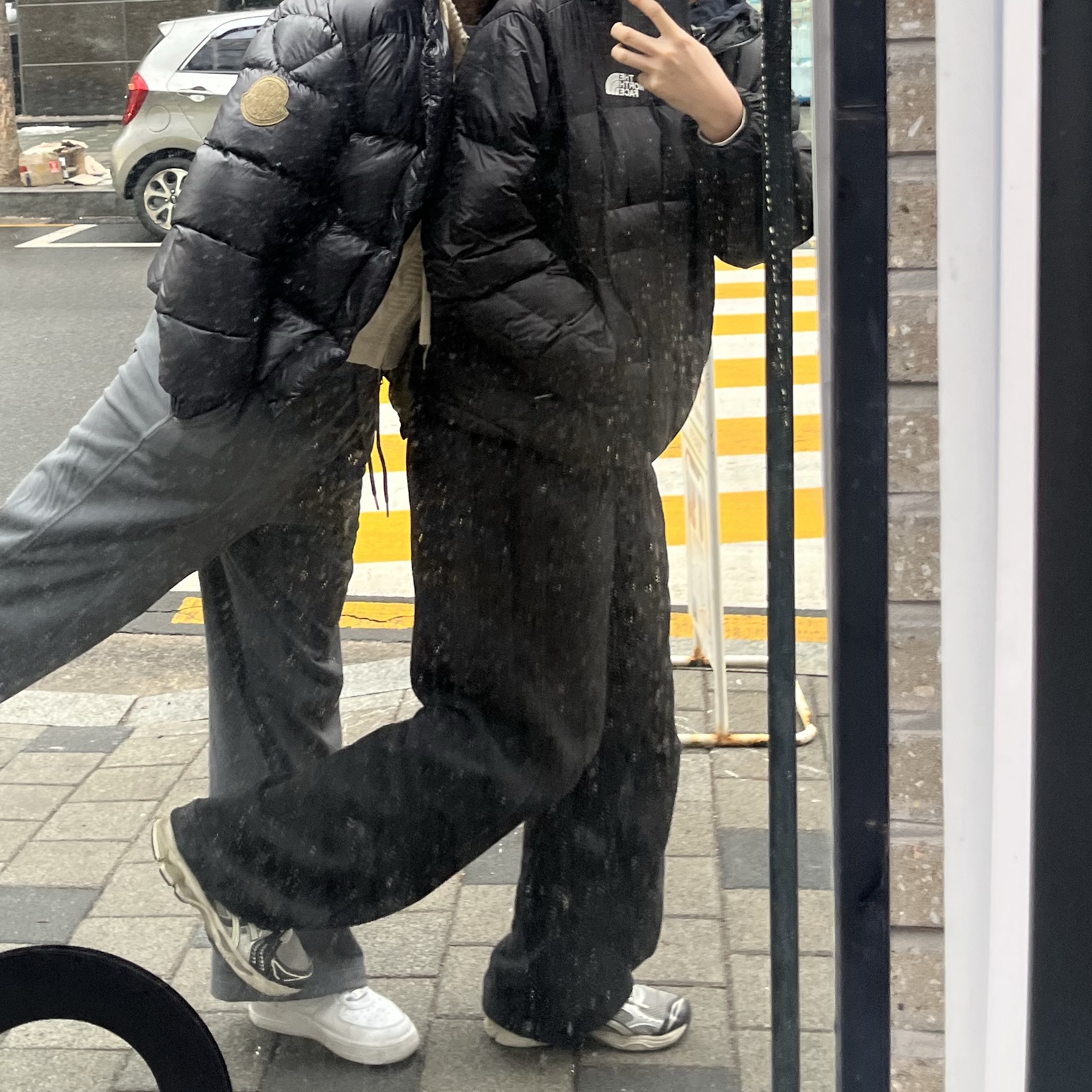 The North Face White Label Wave LT On Ball Jacket Black, Asics Gel-Kayano 14 Black Glacier Grey 착용 스타일 - 2