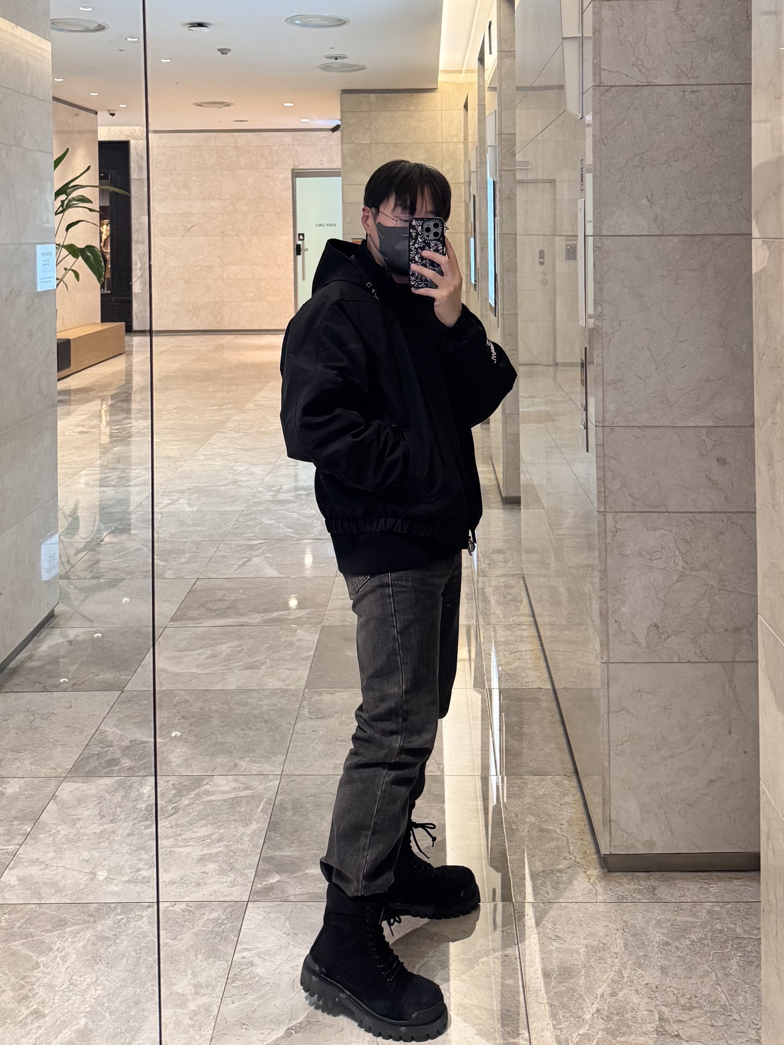 Wooyoungmi 3D Coral Back Logo Sweatshirt Black - 25SS, Wooyoungmi New Straight Denim Pants Grey - 25SS 착용 스타일 - 2