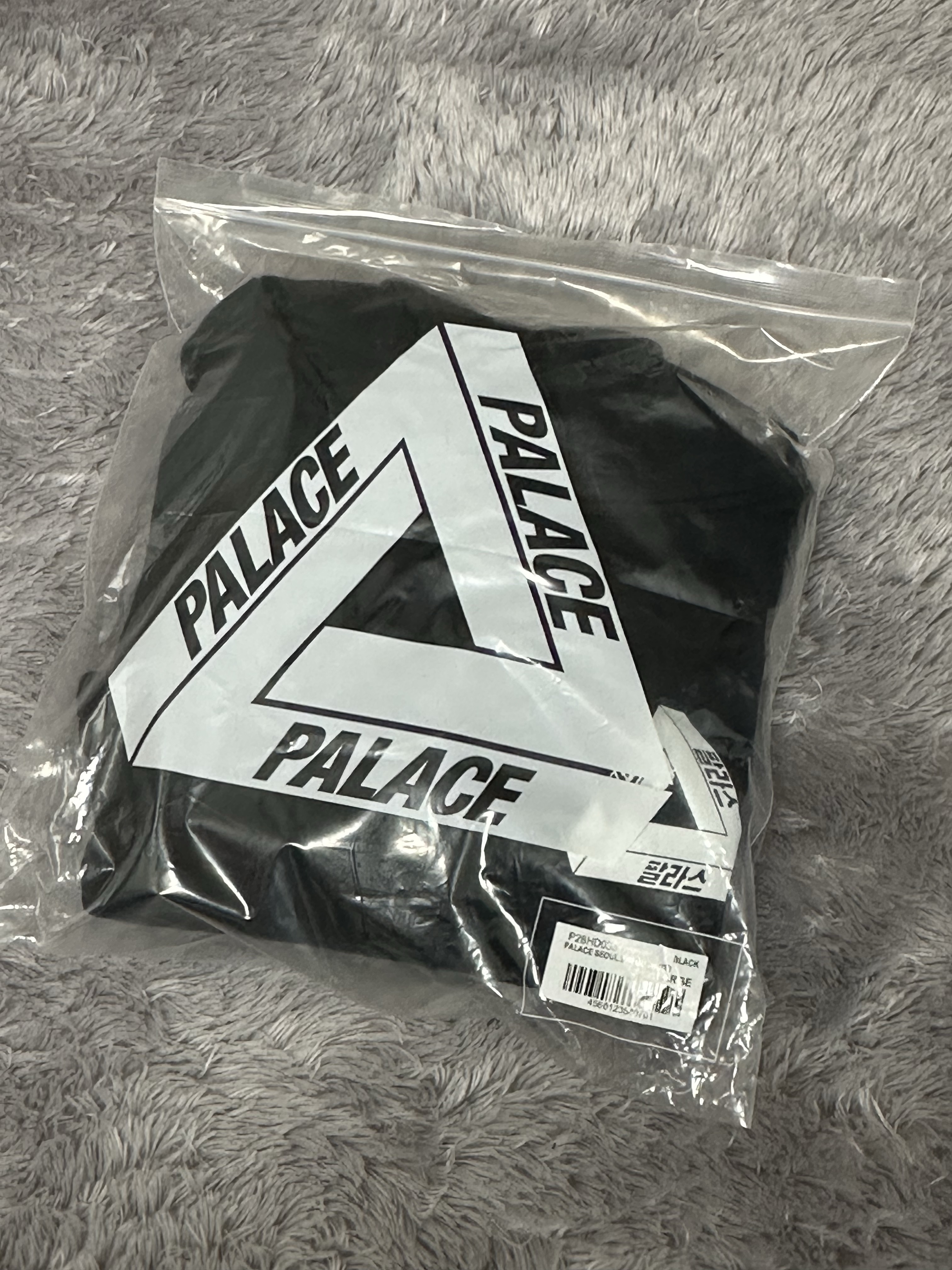 Palace Seoul 2 Seoul Hoodie Black - 25SS 착용 스타일