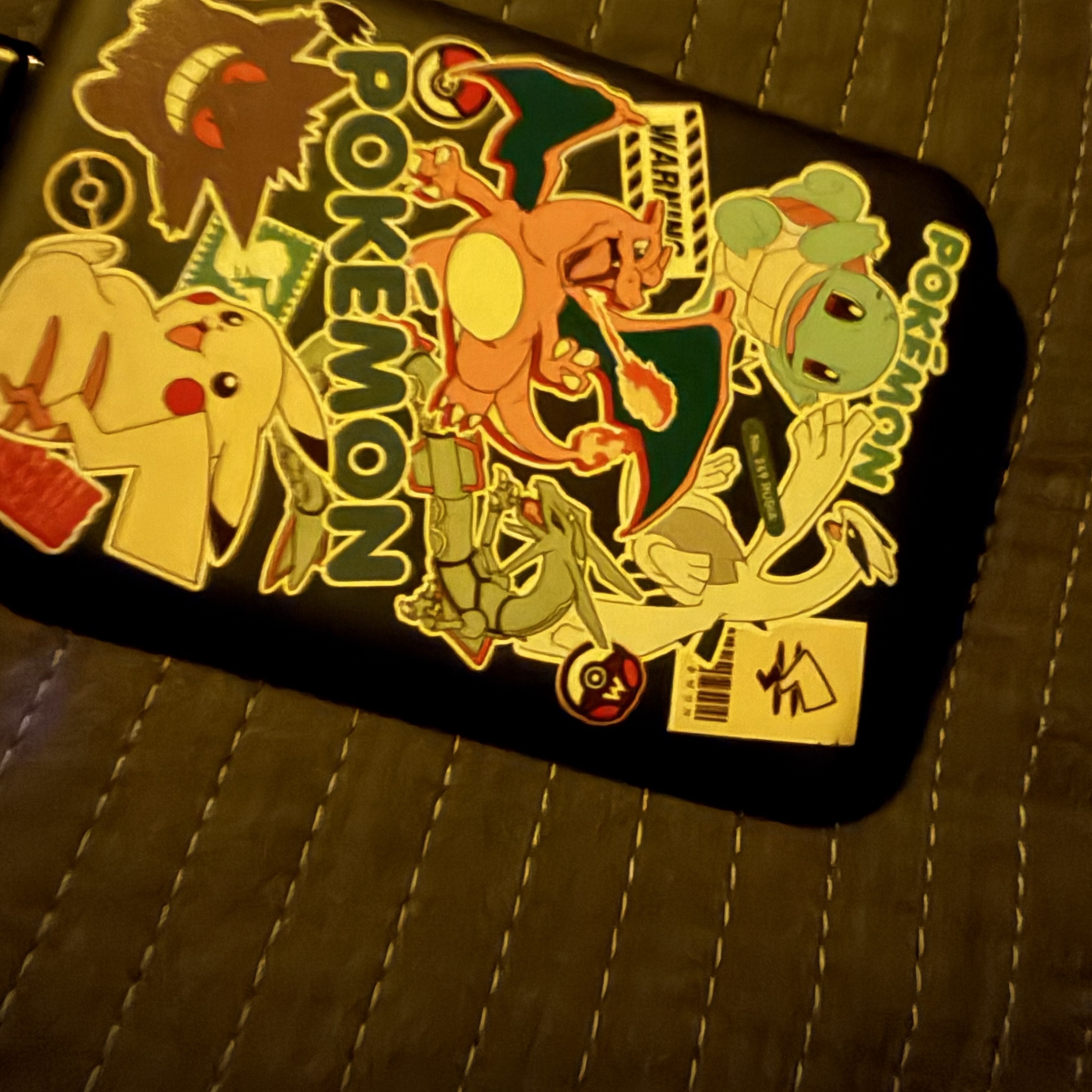 Woojin Store Pokemon Magsafe Battery 5000mAh Black 착용 스타일