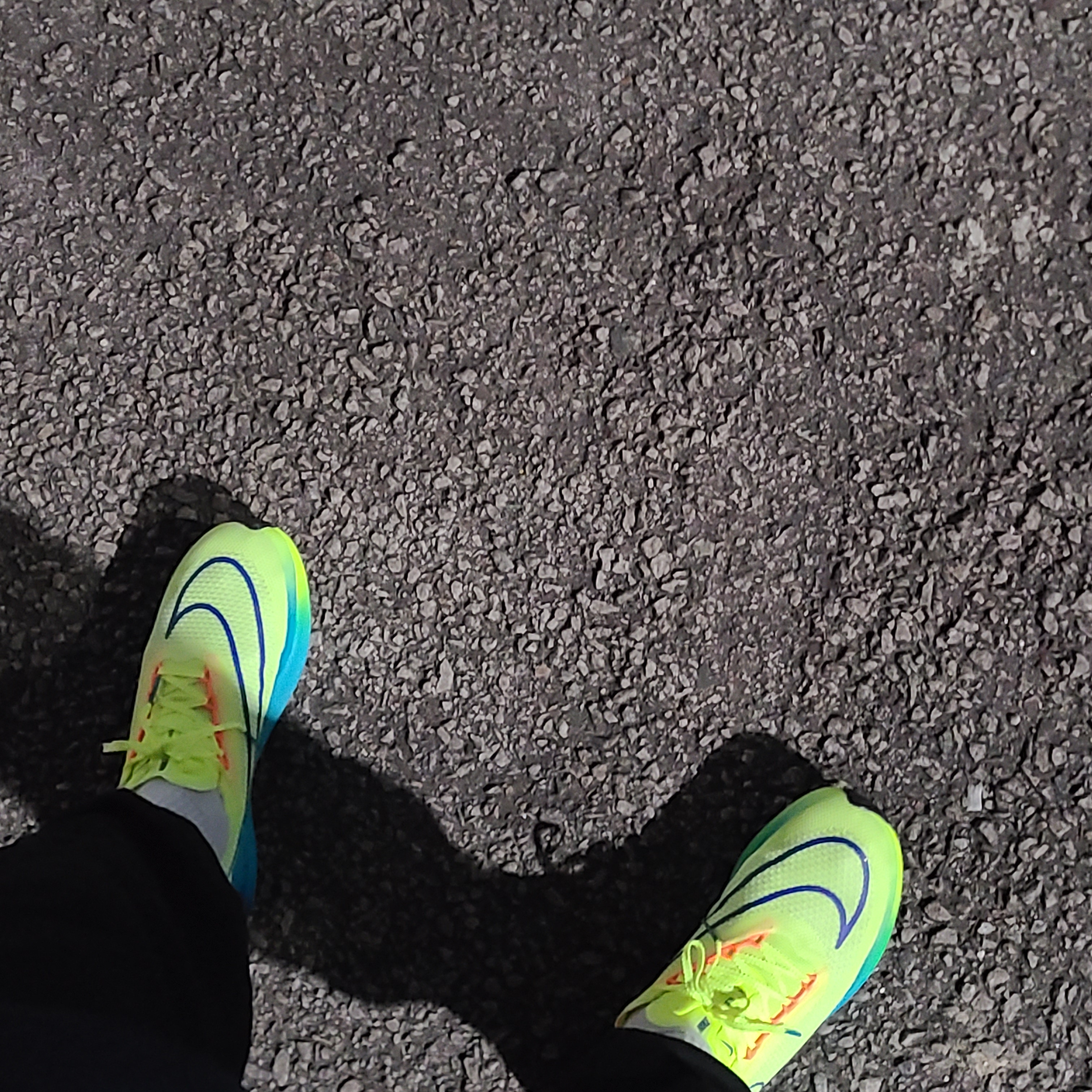 Nike ZoomX Streakfly Volt Black 착용 스타일 - 1