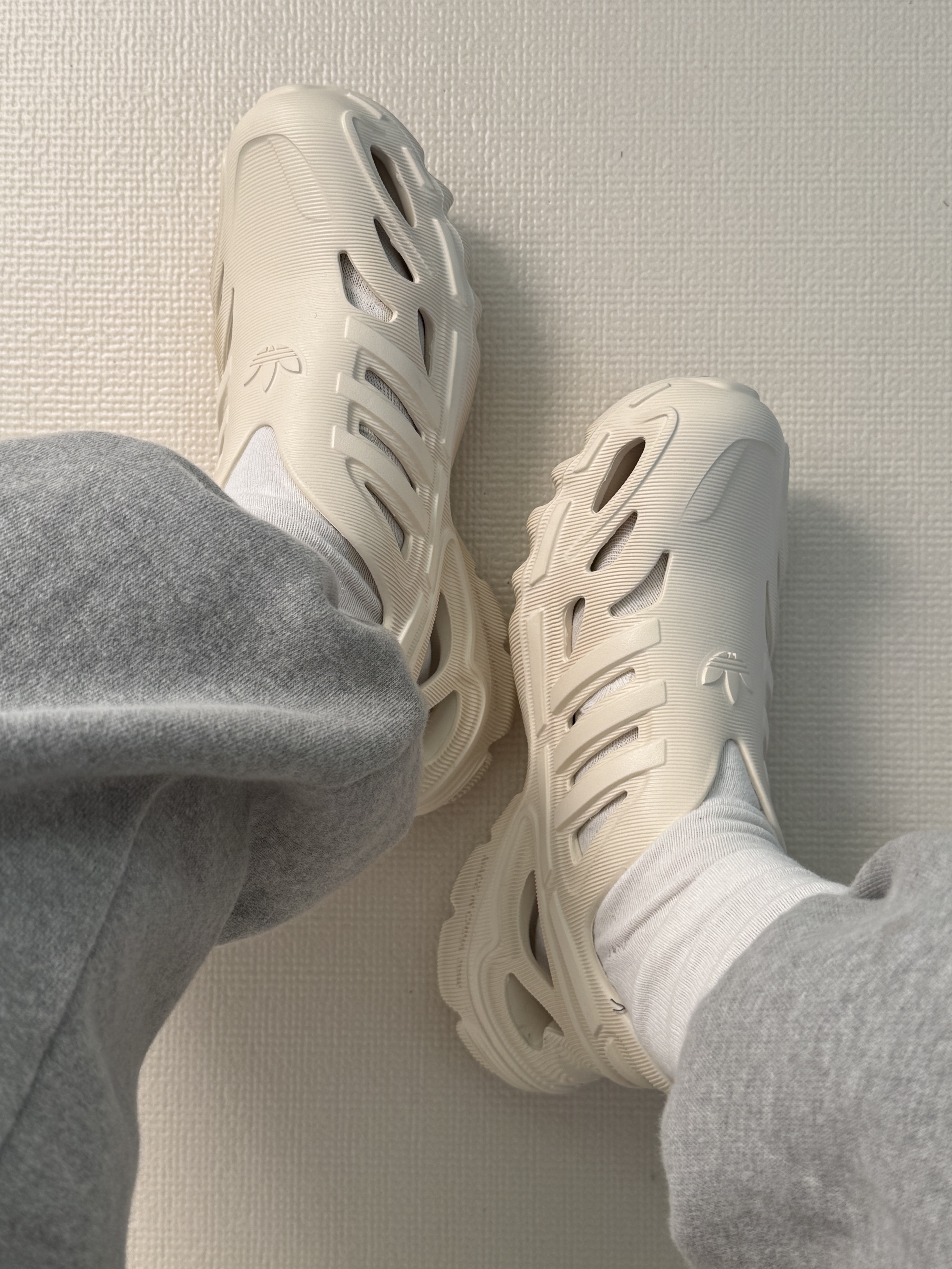 Adidas Adifom Supernova Wonder White 착용 스타일 - 1