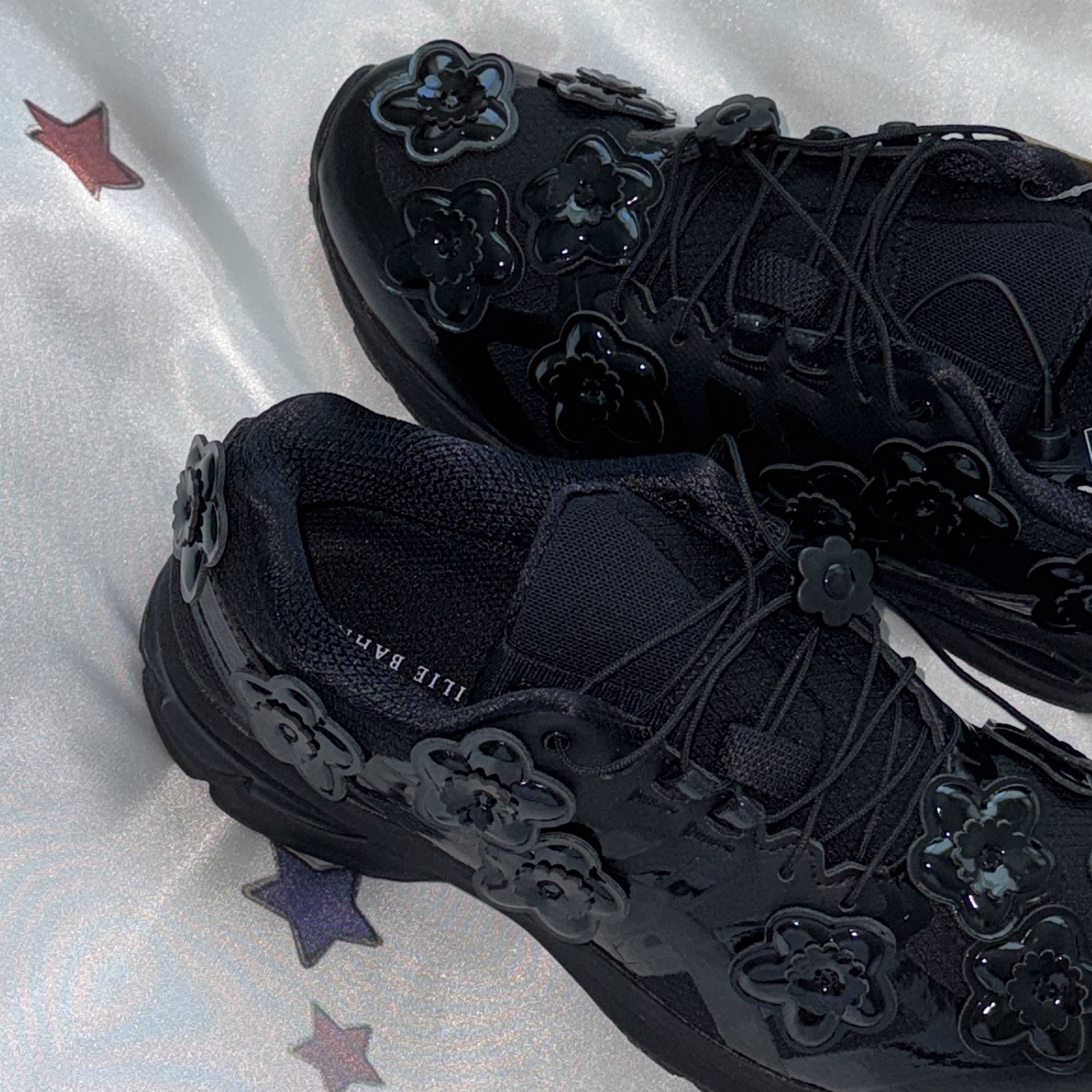 Asics x Cecilie Bahnsen Gel-Terrain Black 착용 스타일 - 3