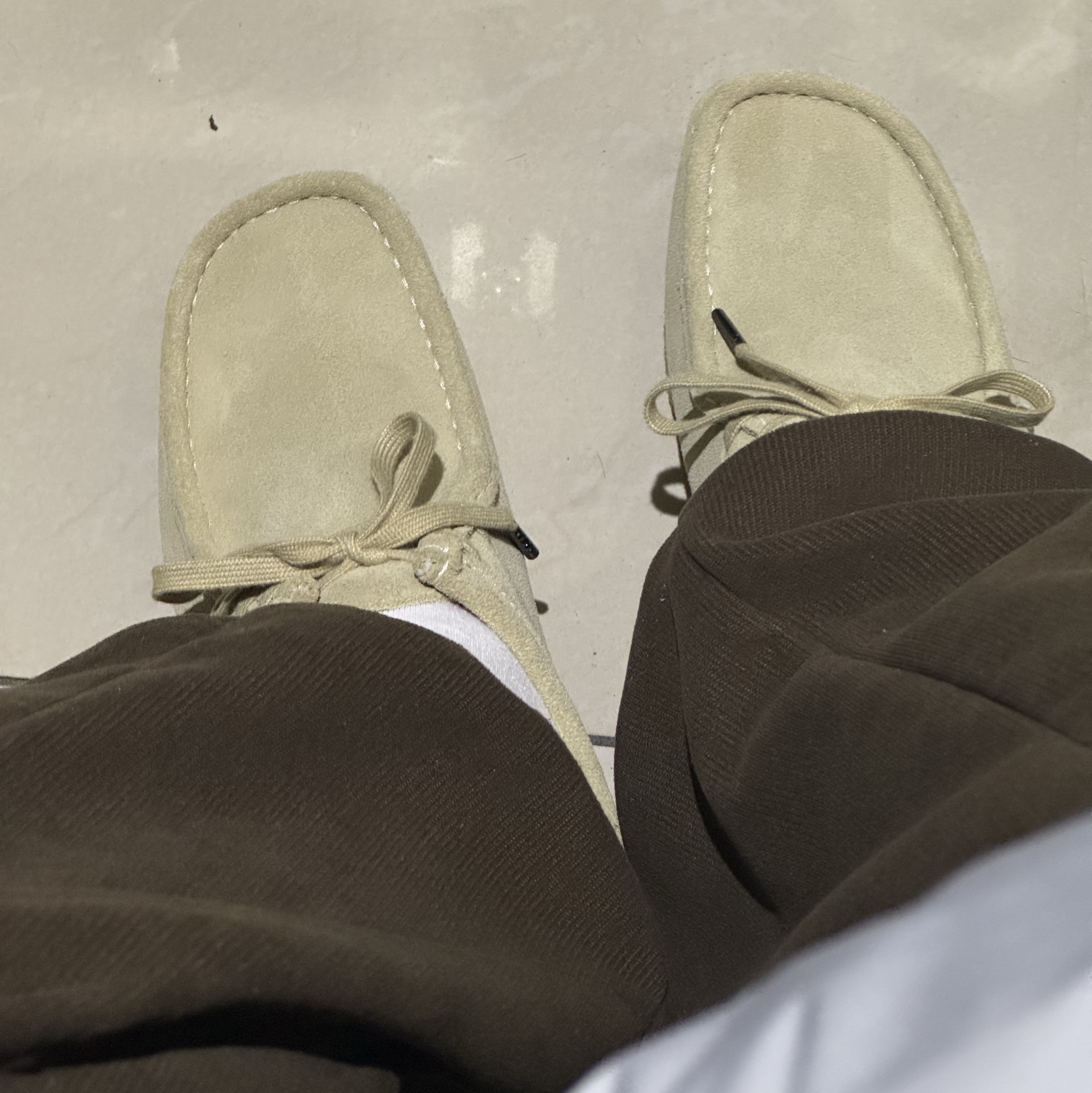 Clarks Wallabee Maple Suede 착용 스타일