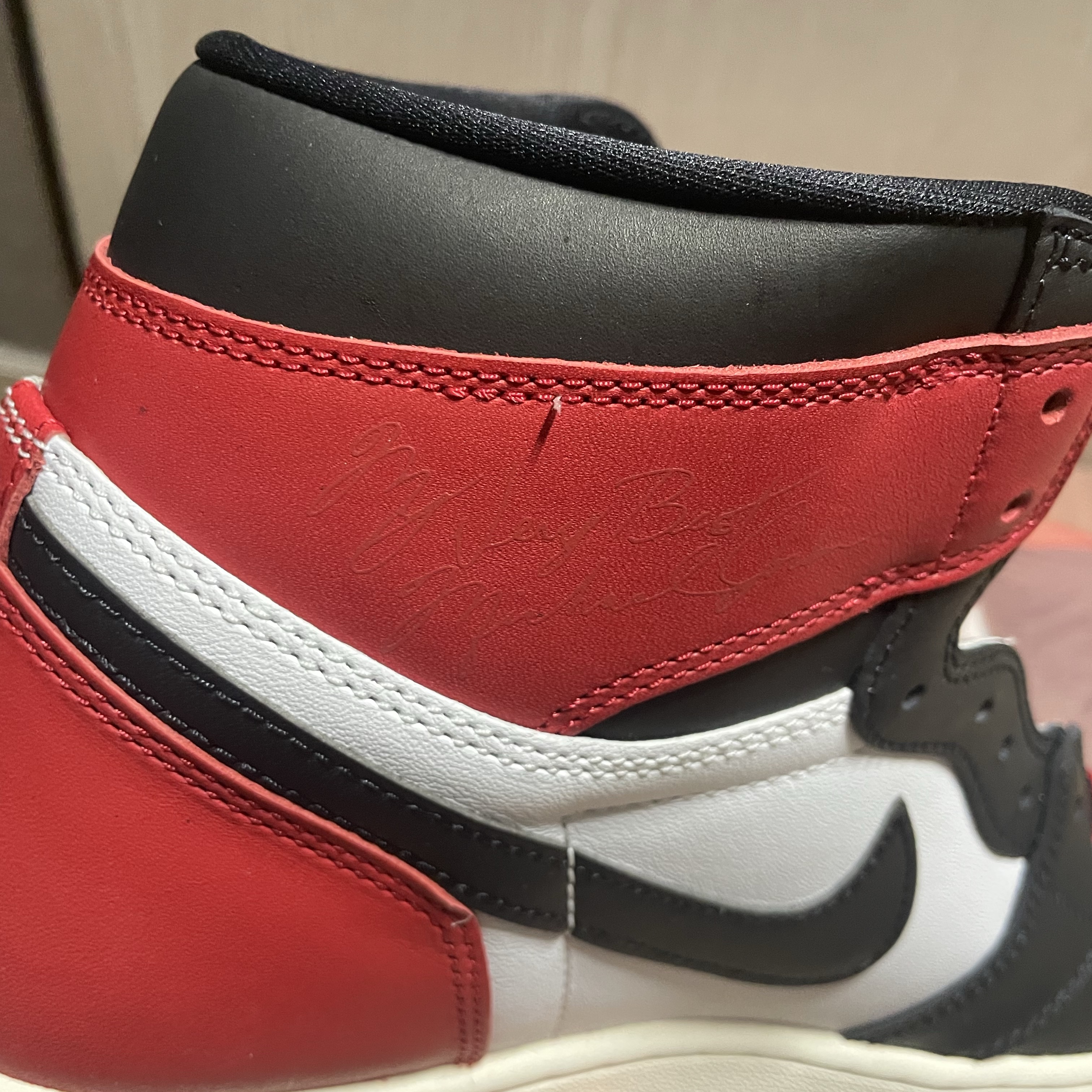 Jordan 1 Retro High OG Black Toe 착용 스타일 - 4