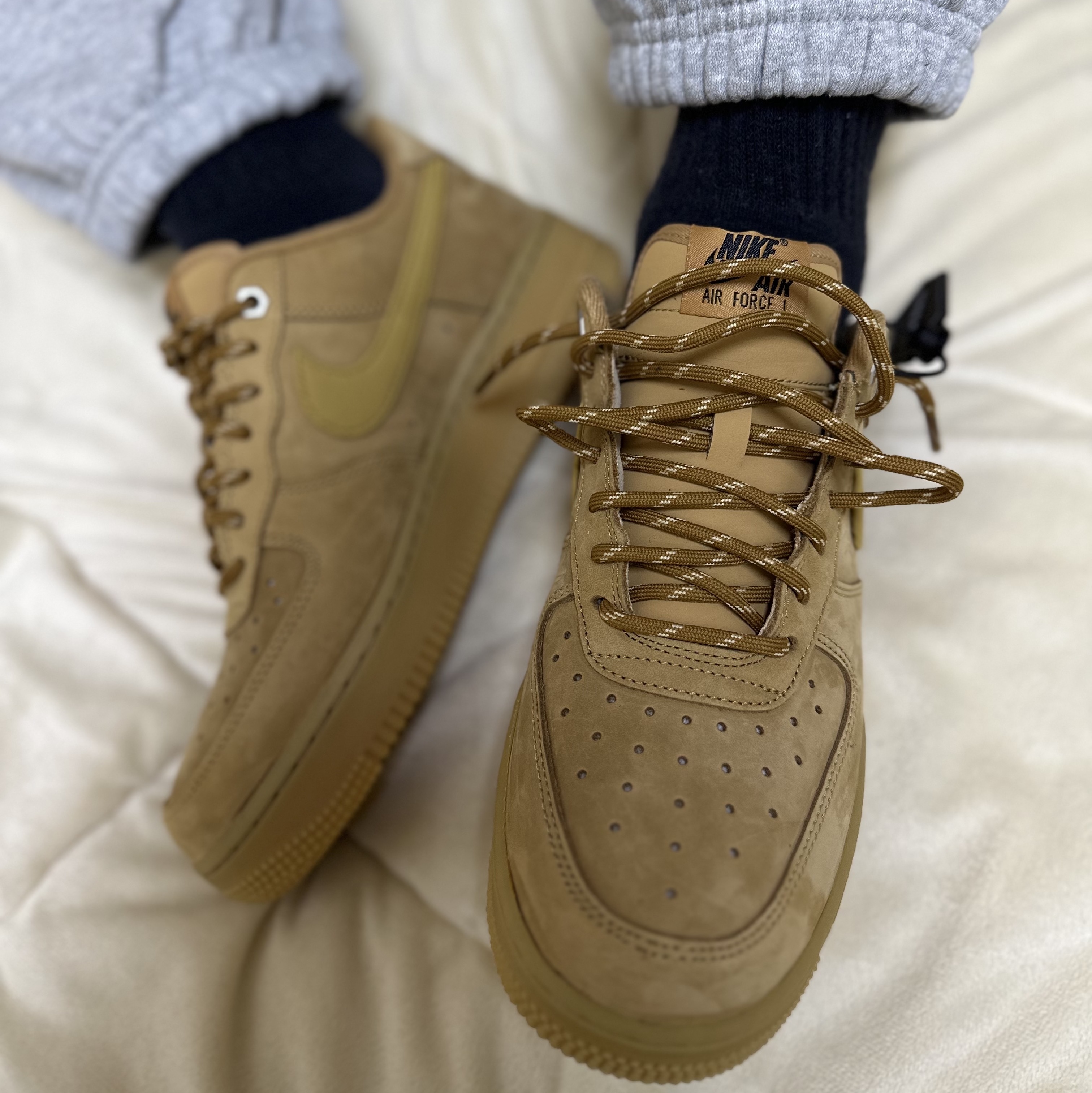 Nike Air Force 1 '07 WB Flax 착용 스타일 - 3