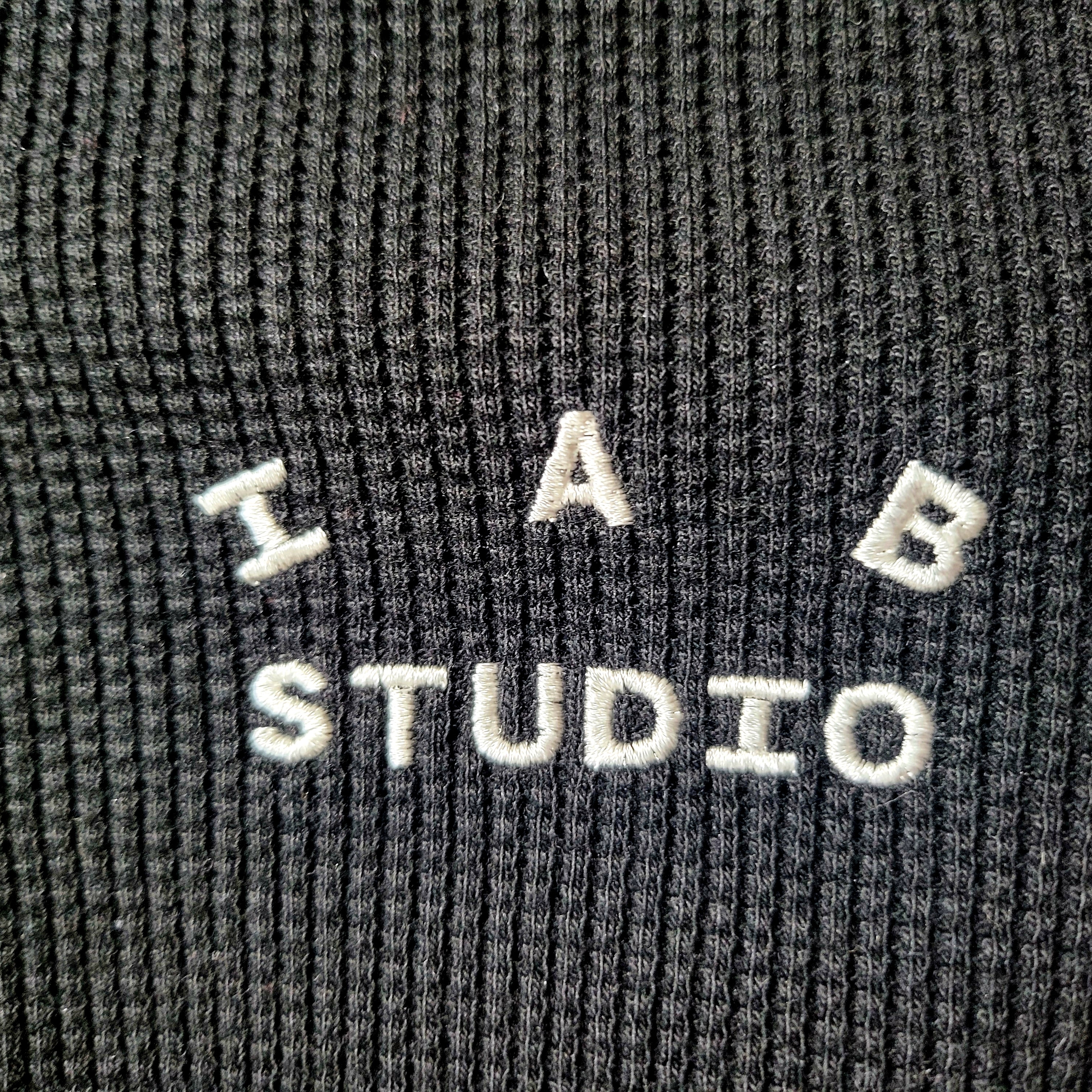 IAB Studio Waffle Long Sleeve Black White 착용 스타일 - 2