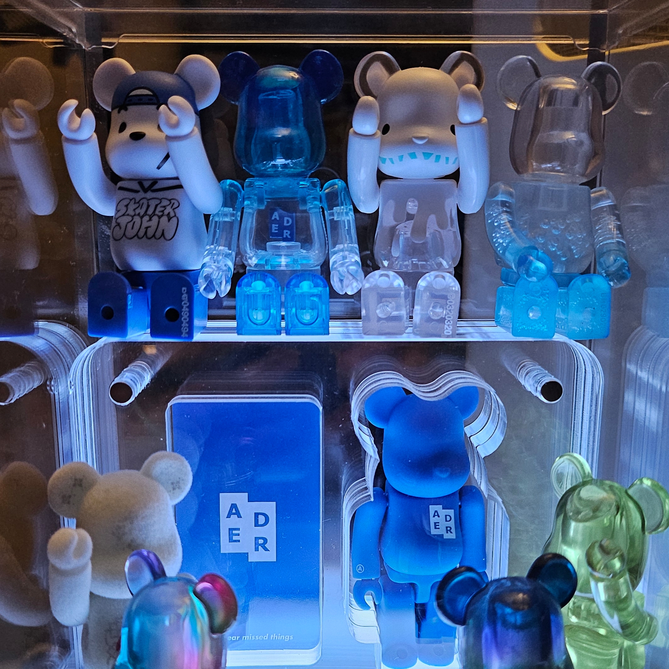 Bearbrick x Ader Error 100% 착용 스타일 - 1