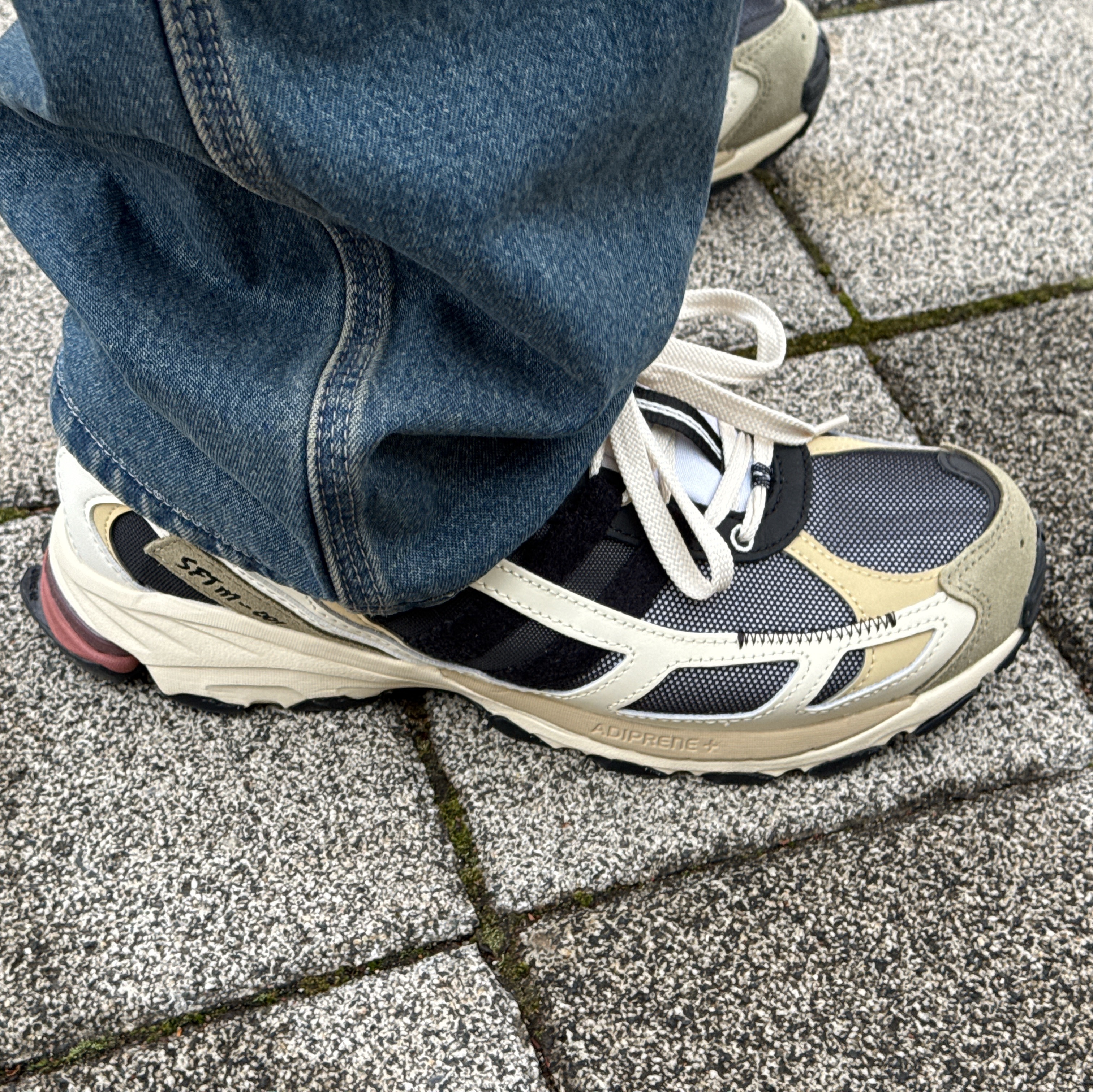 Adidas x Song for the Mute Shadowturf Core Black 착용 스타일
