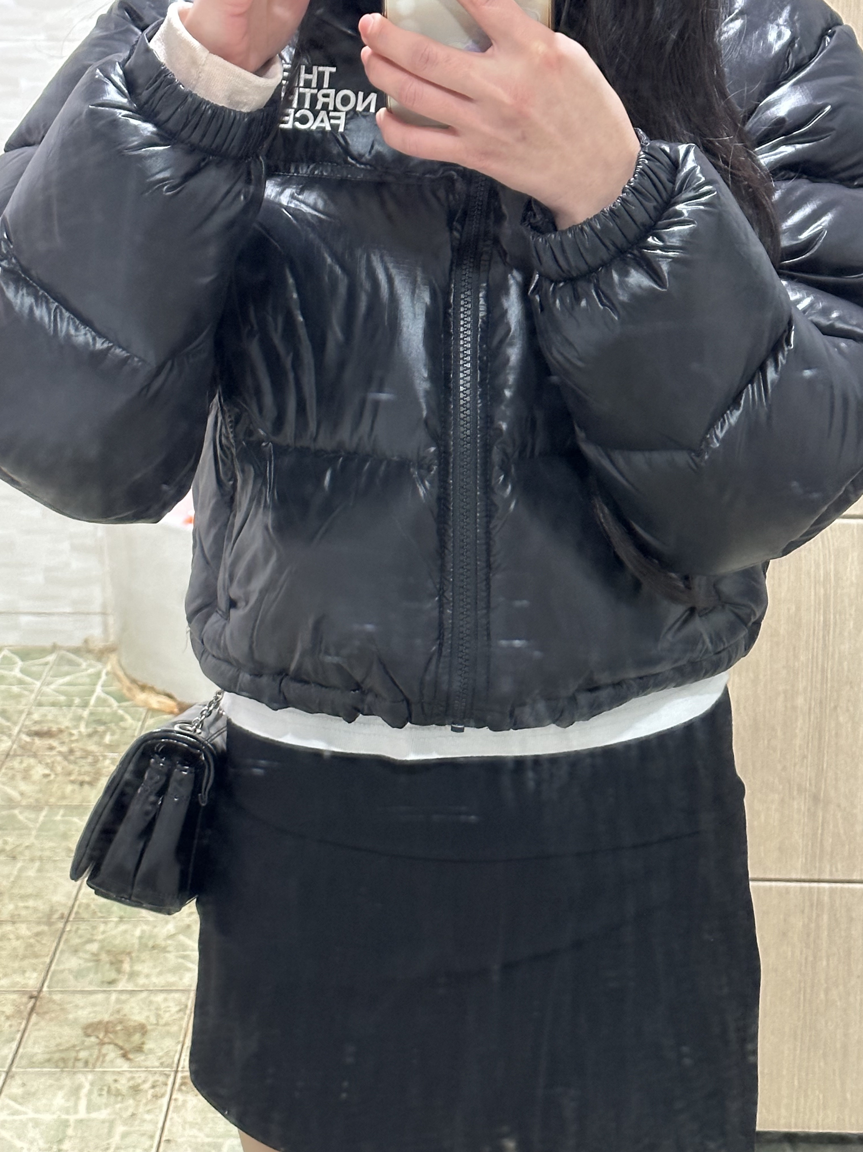 Matin Kim Classic Chain Quilting Mini Bag Black, (W) The North Face Nuptse Short Jacket Black 착용 스타일 - 2