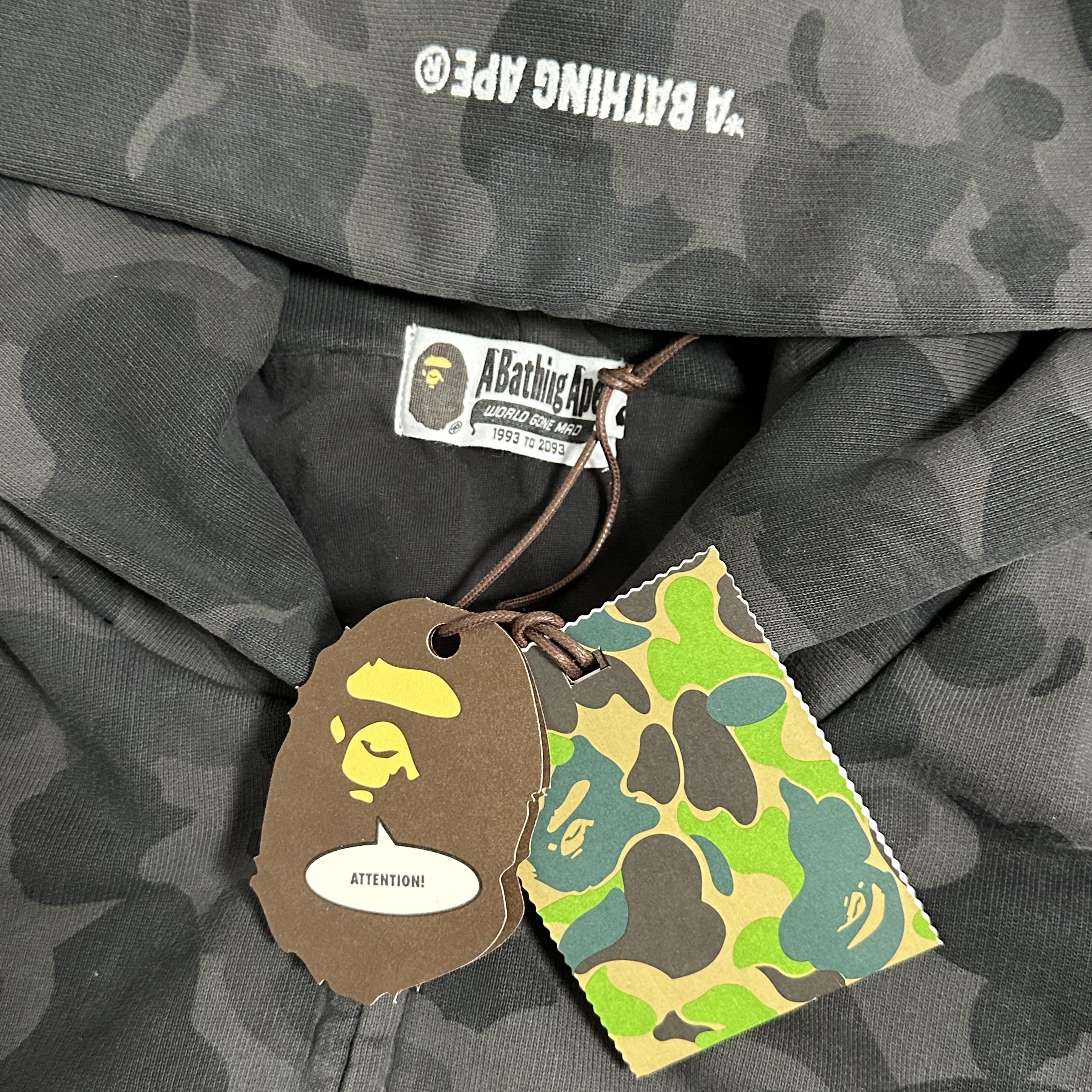 BAPE 1st Camo Heavy Wash Cropped Fit Zip Hoodie Black 착용 스타일