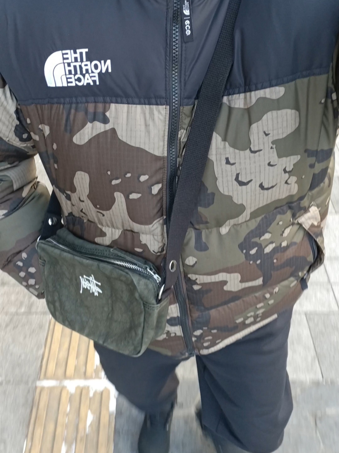 (W) Nike NRG Solo Swoosh Fleece Pants Black White - Asia, Stussy Canvas Side Pouch Washed Black 착용 스타일 - 3