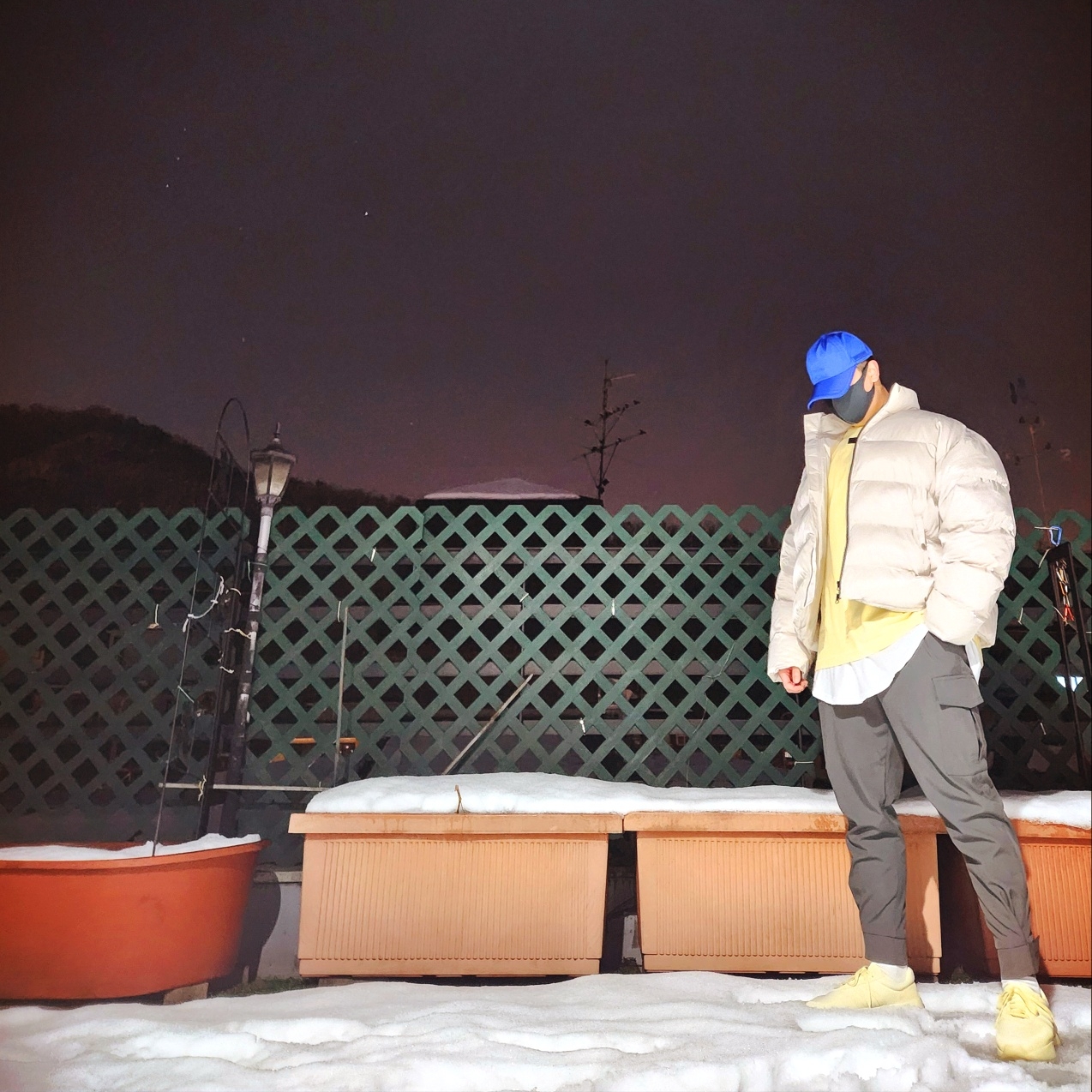 Essentials SS T-Shirt Garden Yellow - 24SS, Adidas x Fear of God Athletics Los Angeles Pale Yellow 착용 스타일 - 1