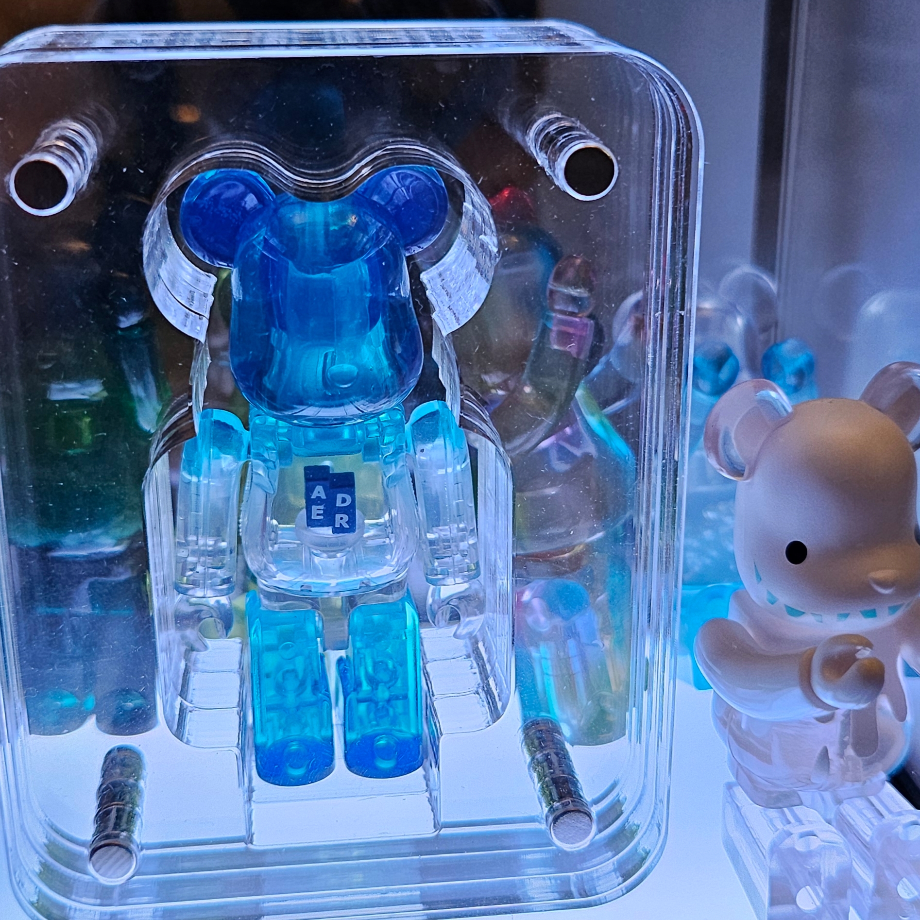 Bearbrick x Ader Error 100% 착용 스타일 - 2