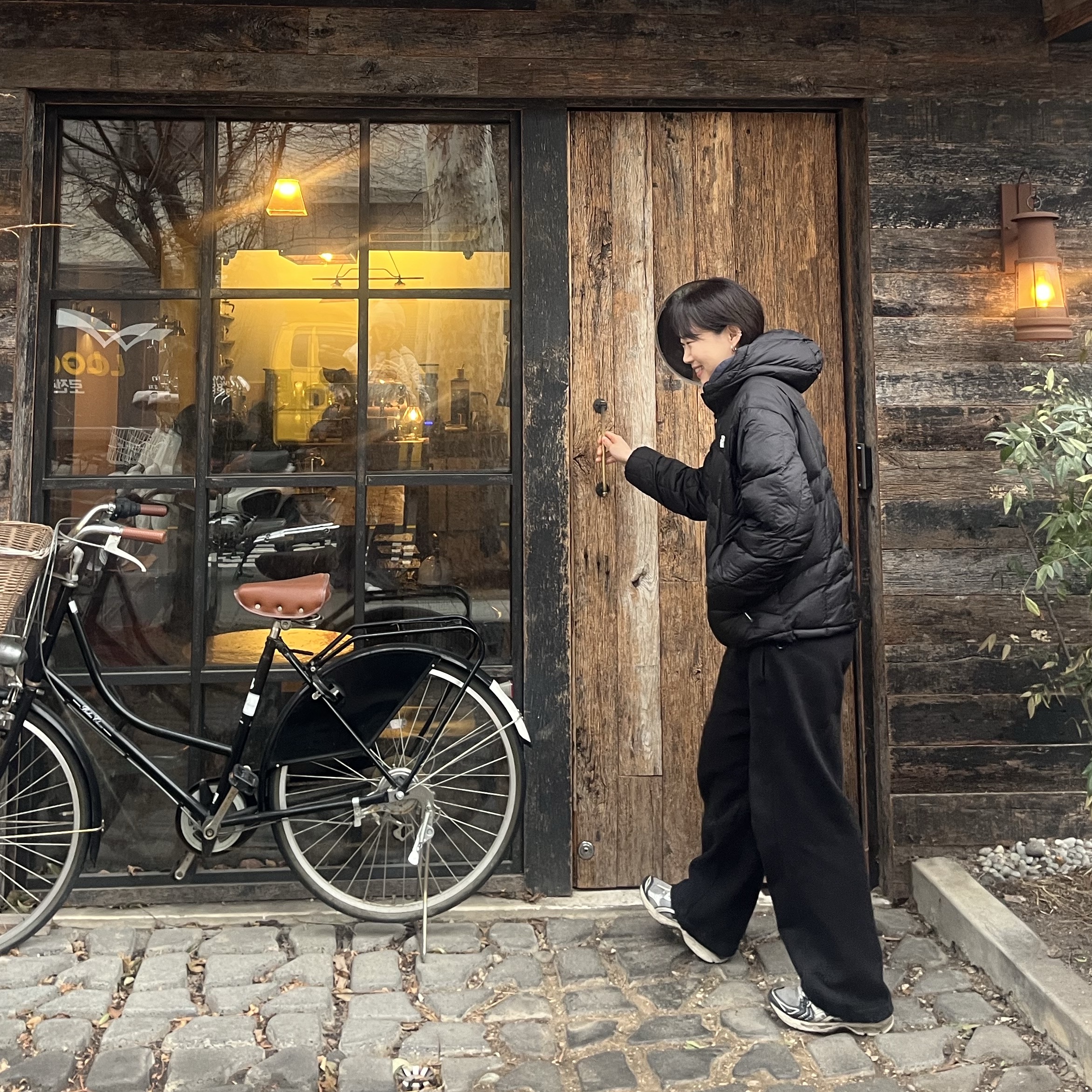 The North Face White Label Wave LT On Ball Jacket Black, Asics Gel-Kayano 14 Black Glacier Grey 착용 스타일 - 1