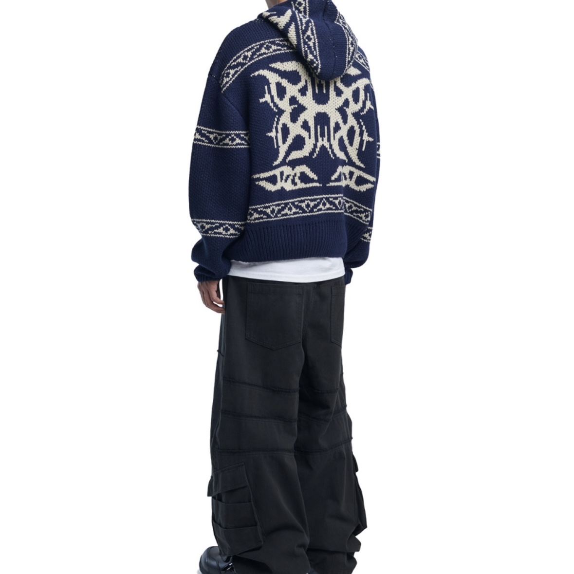 NOMANUAL Cowichan Hooded Zip-up Navy 착용 스타일
