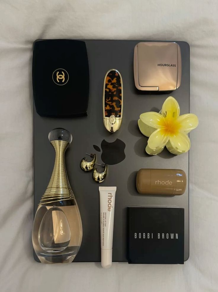 Dior Miss Dior Eau De Parfum 30ml, Le Labo Hand Pomade Hinoki 55ml 착용 스타일 - 3