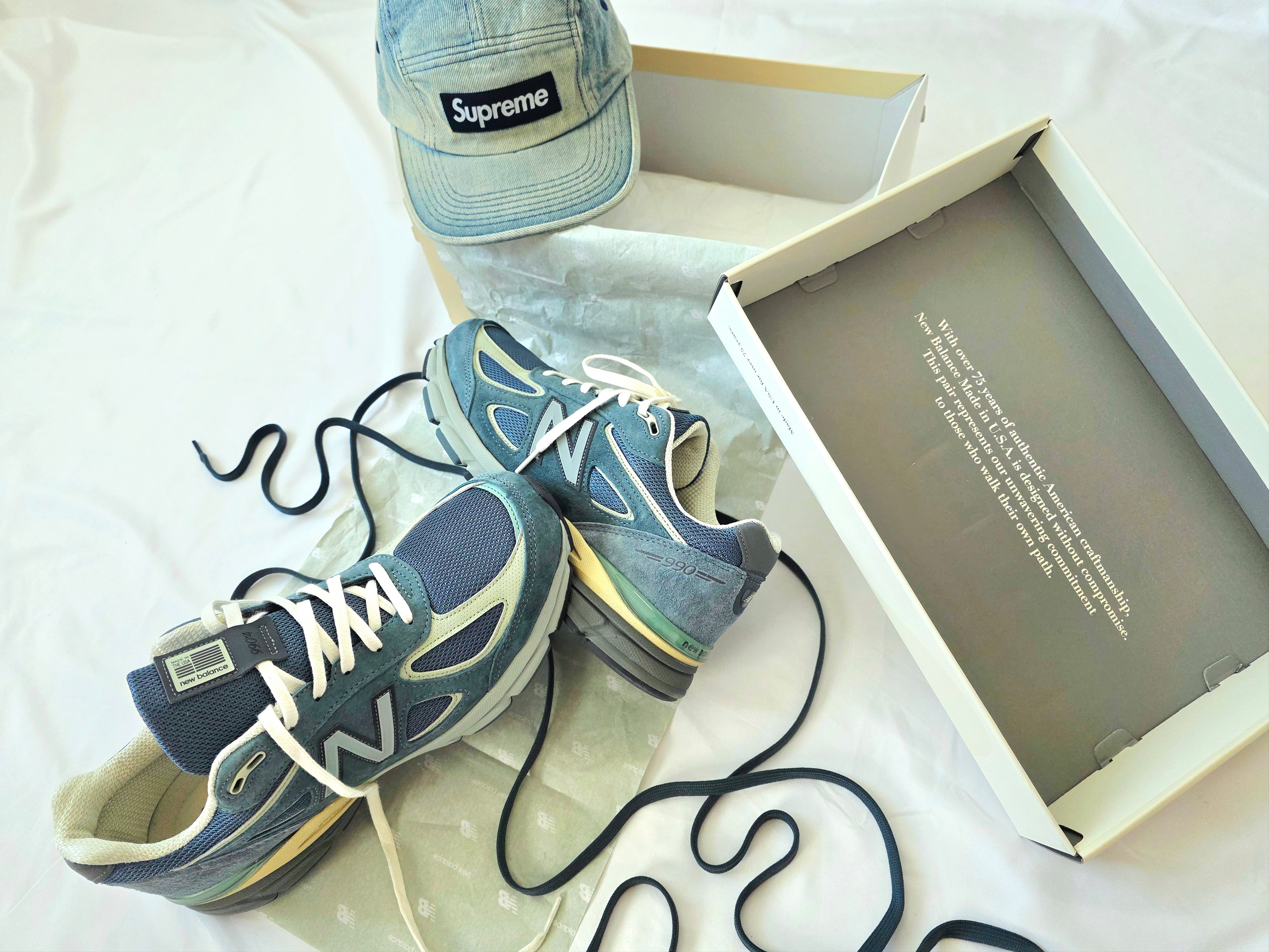 New Balance x Auralee 990v4 Made in USA Trooper 착용 스타일 - 1