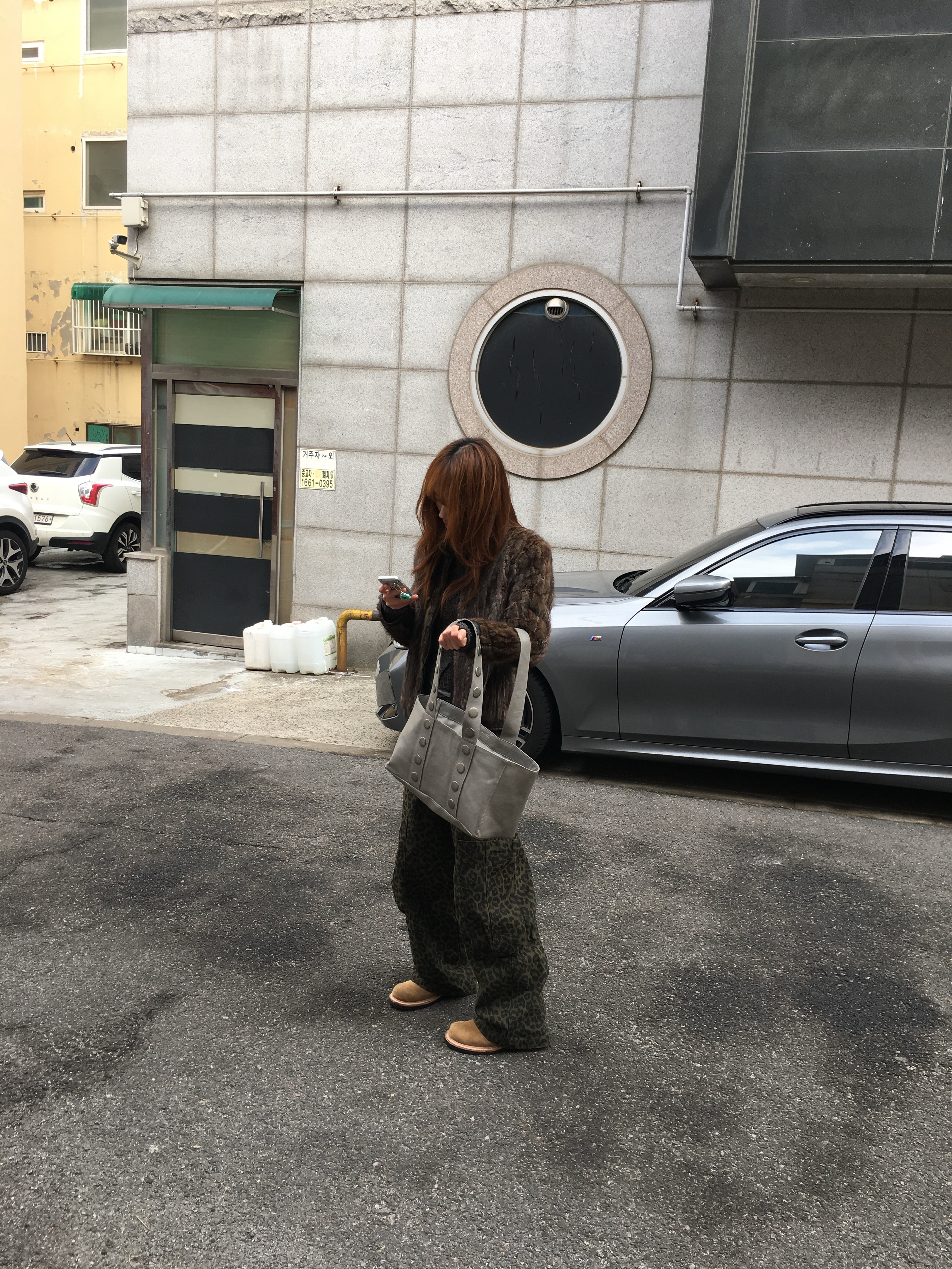 Karactor Lumping Cargo Pants Leopard Khaki 착용 스타일 - 4