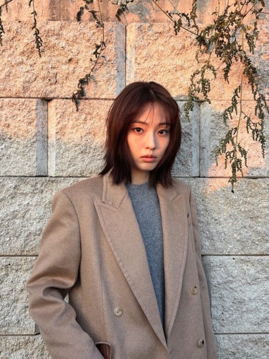 Series Pocket Utility Outer Shirt Stone Gray, Zara x Ader Error Oversize Blazer Navy 착용 스타일 - 5