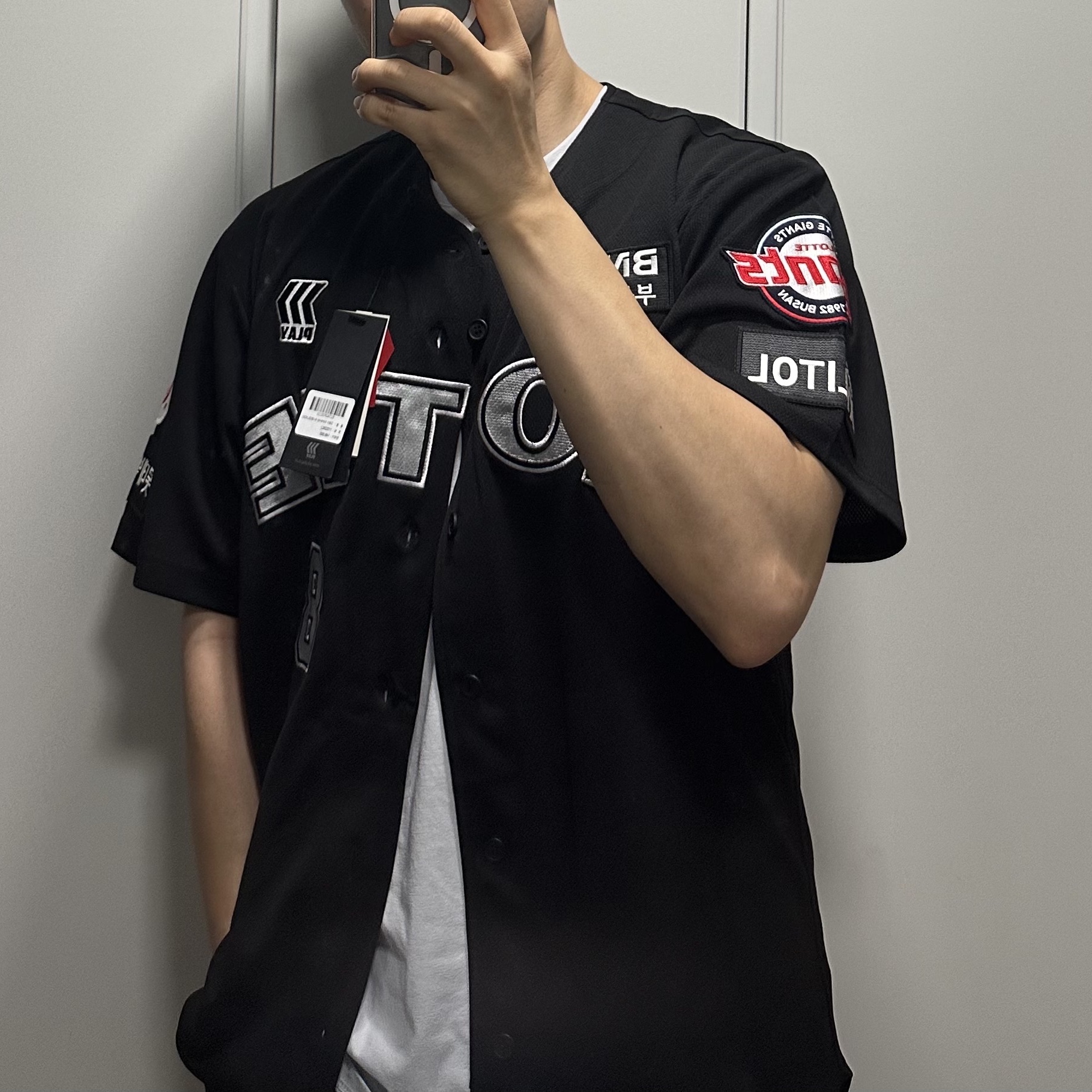 Lotte Giants 24 G Old Professional Uniform Black (Non Marking Ver.) 착용 스타일