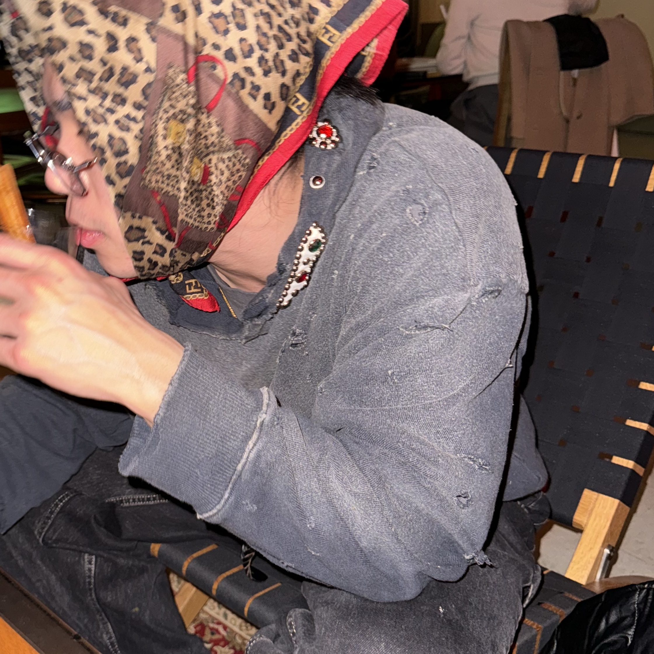 Kapital Thriller Damaged Fleece Hooded Sweatshirt Studs Black 착용 스타일