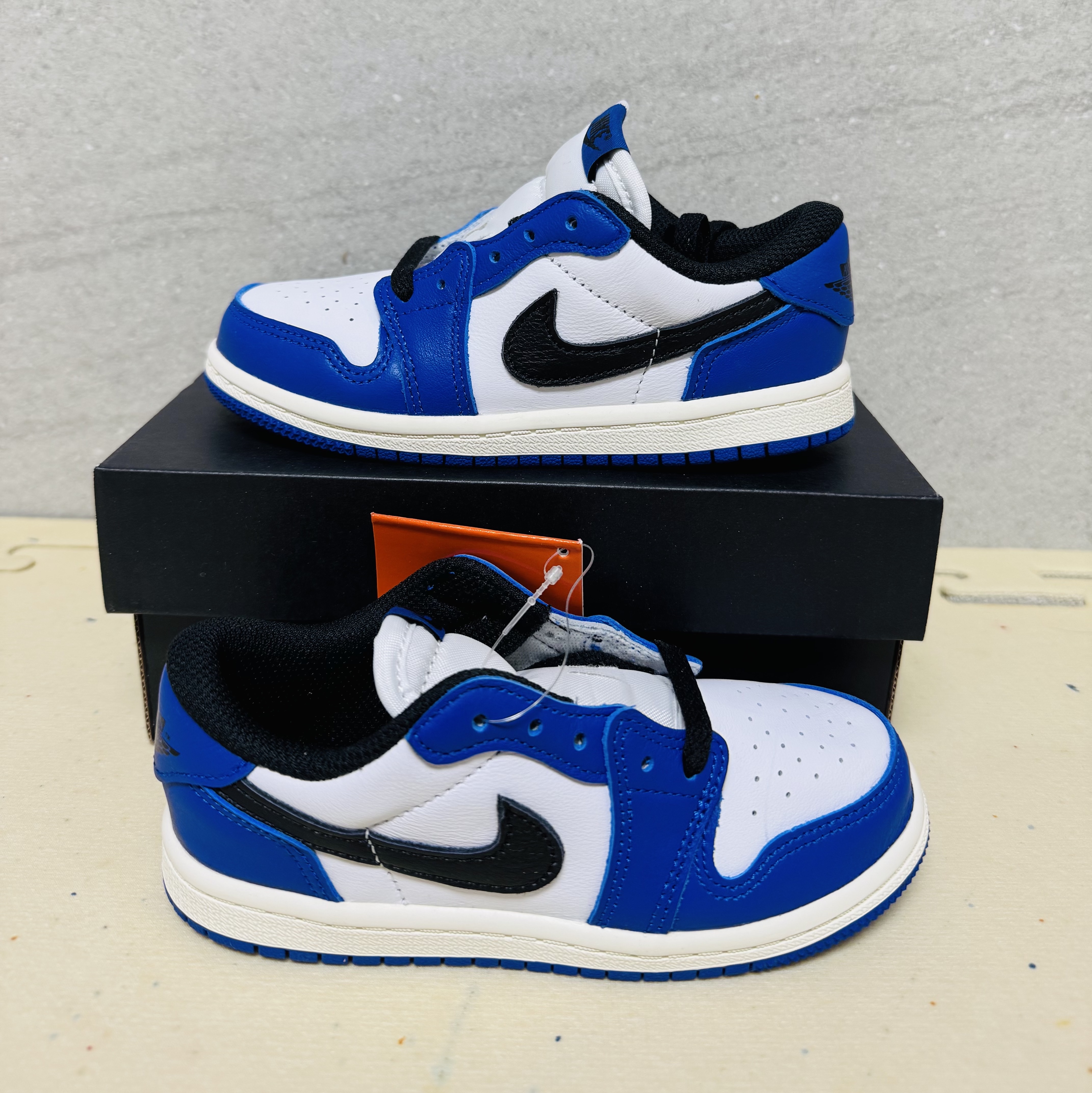 (TD) Jordan 1 Retro Low OG Game Royal 착용 스타일 - 2