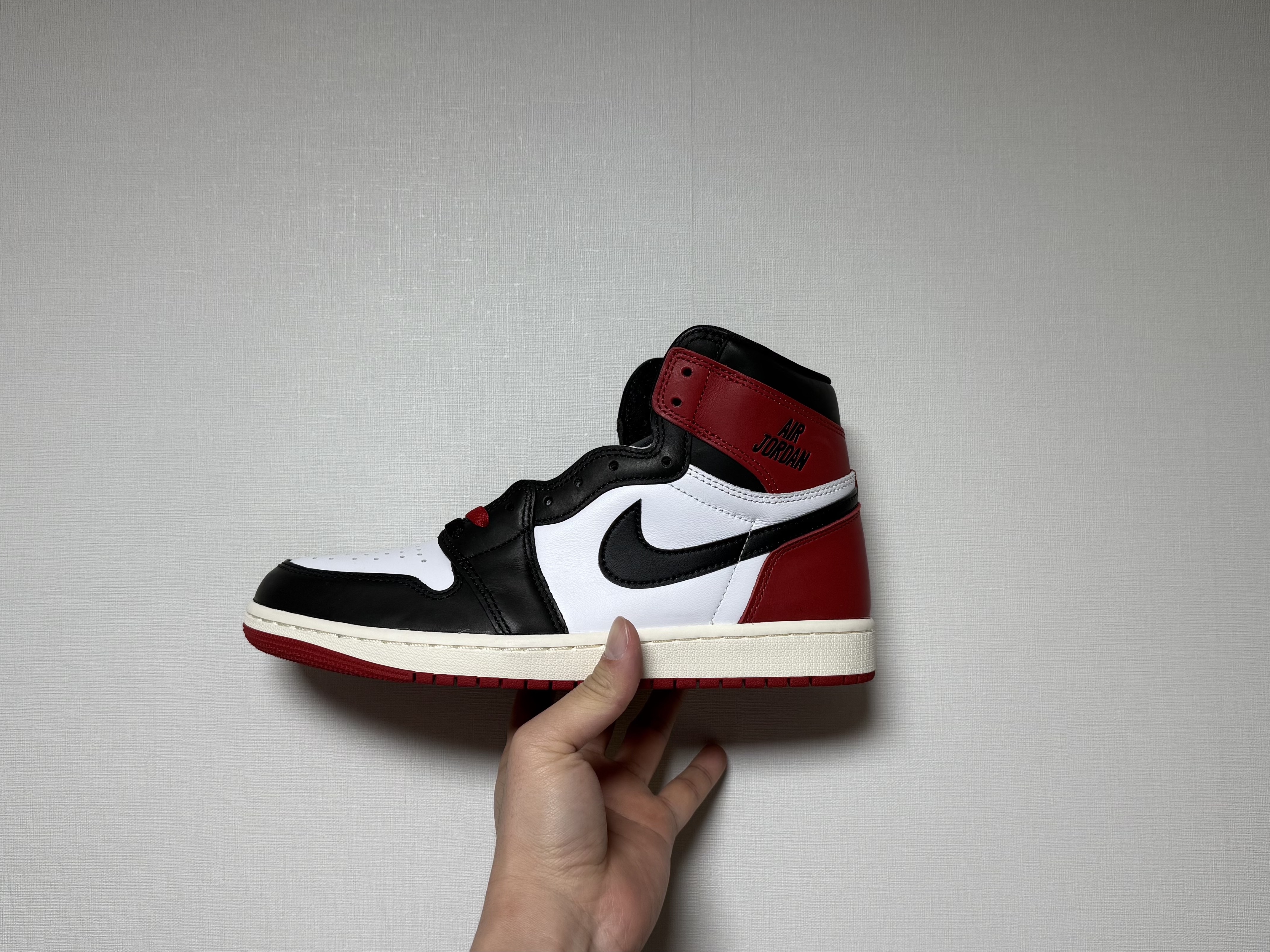 Jordan 1 Retro High OG Black Toe 착용 스타일