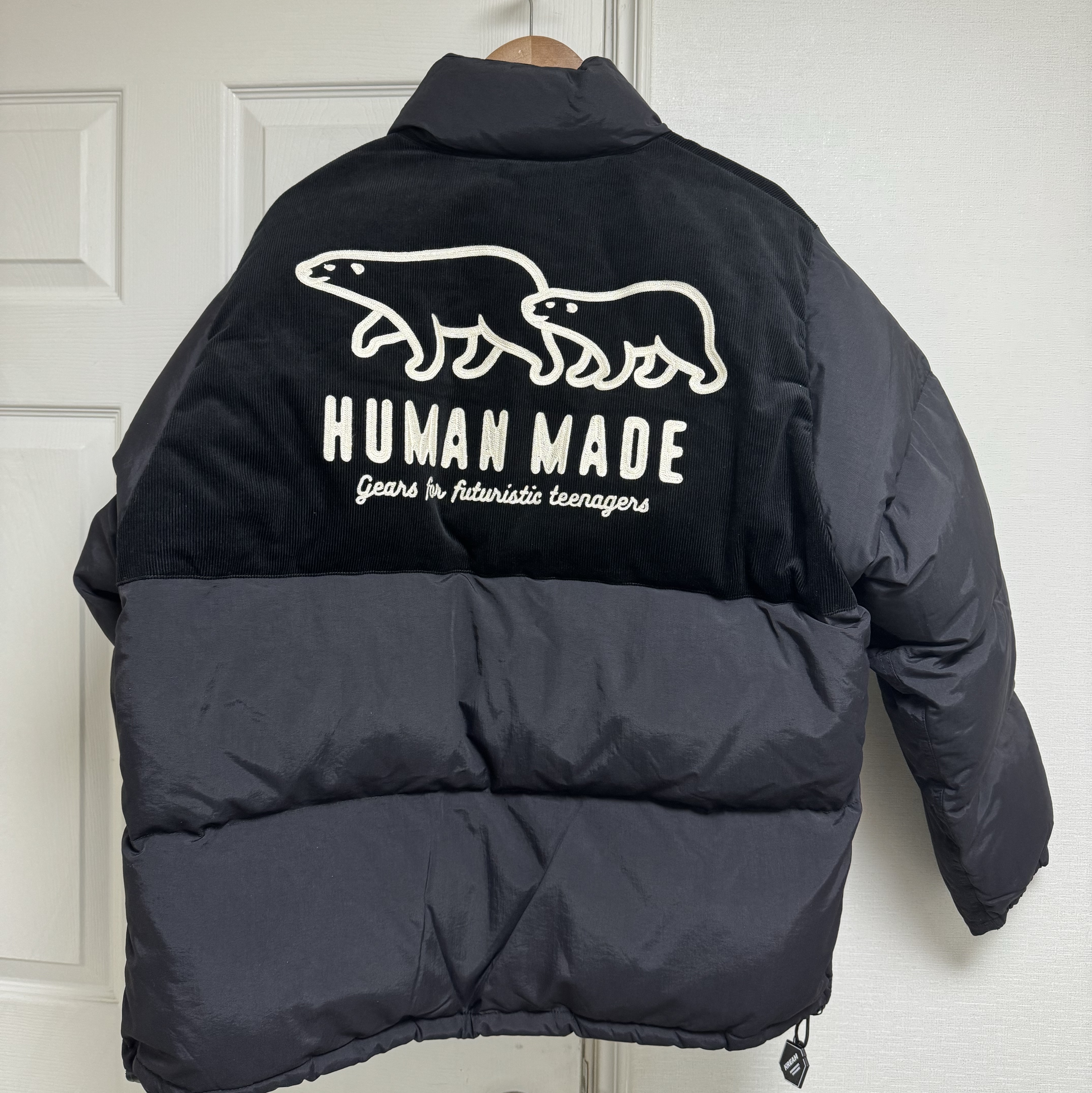 Human Made Down Jacket Black 착용 스타일 - 2