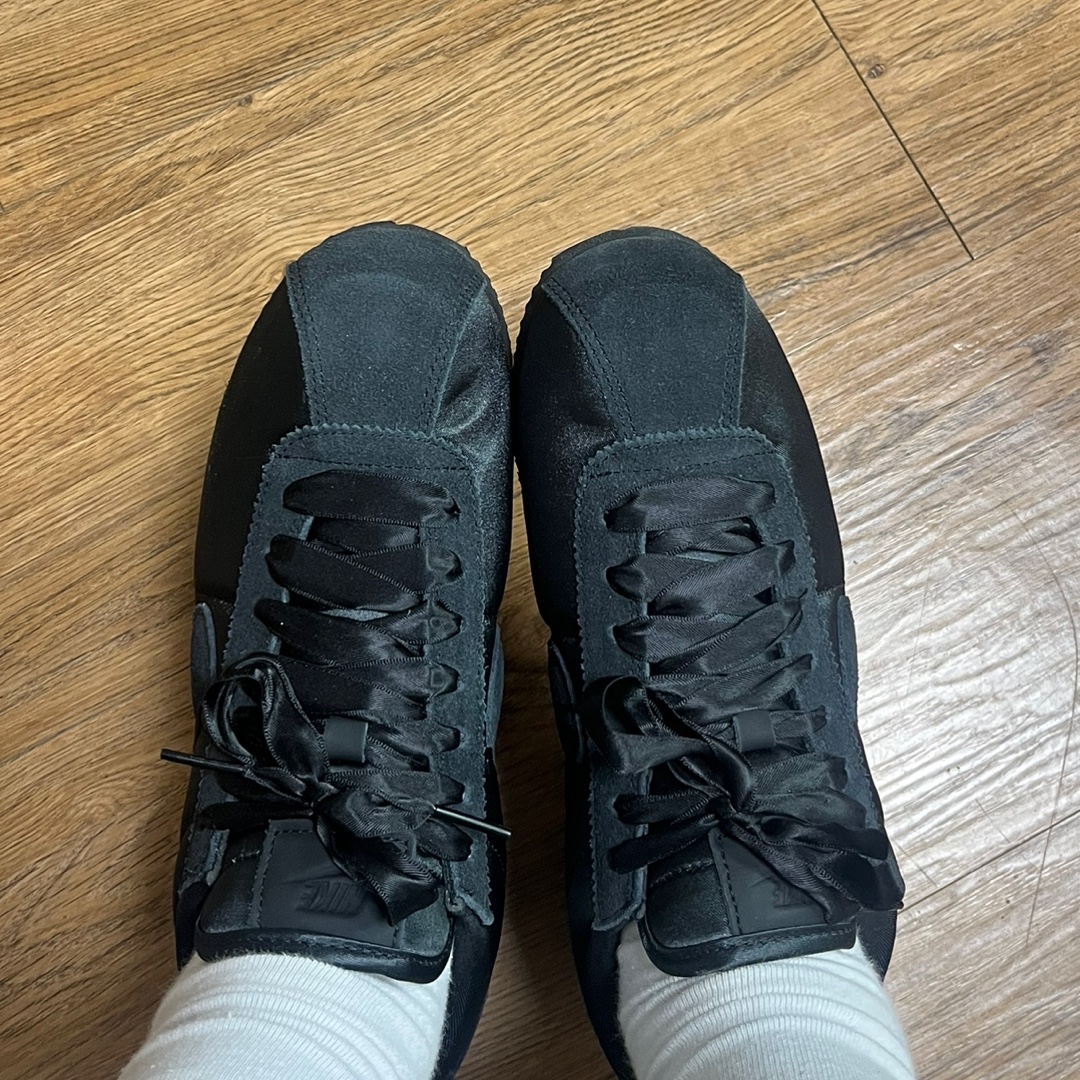 (W) Nike Cortez Textile Black 착용 스타일