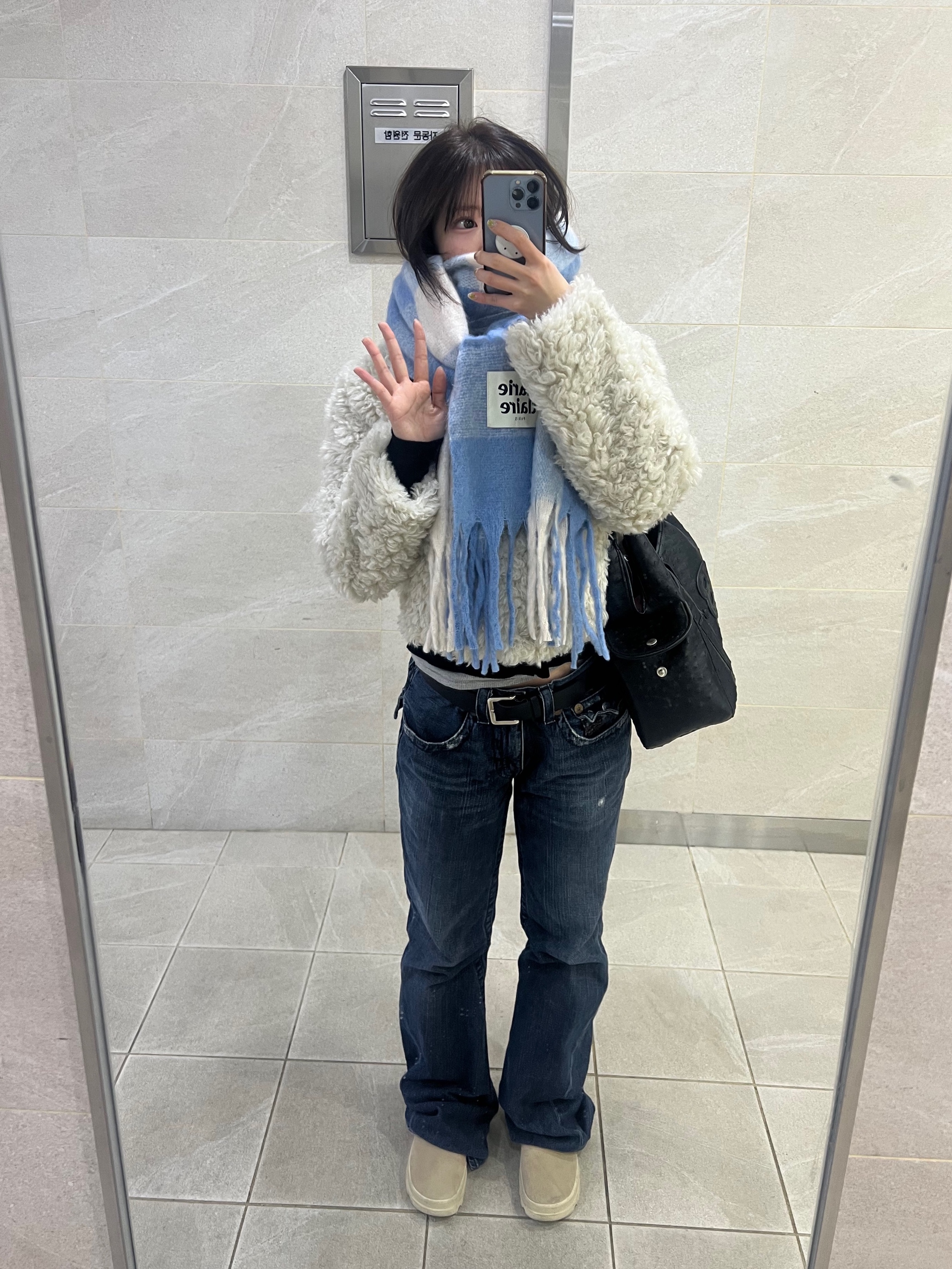 True Religion Denim Field Pants Indigo, MUCENT Karin Open Collar-Neck Cardigan Black 착용 스타일 - 1