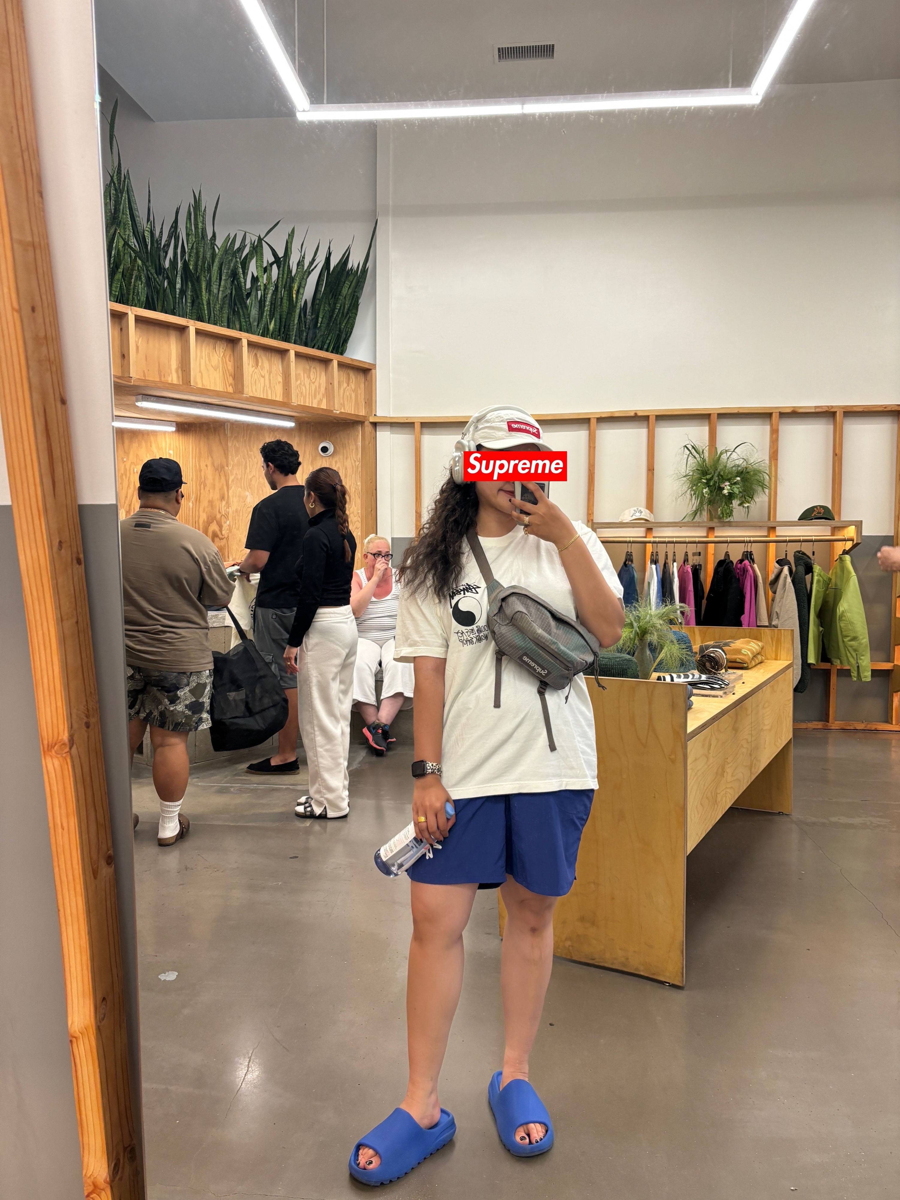 Stussy x Our Legacy Frame Pigment Dyed T-Shirt Natural, Adidas Yeezy Slide Azure 착용 스타일 - 2