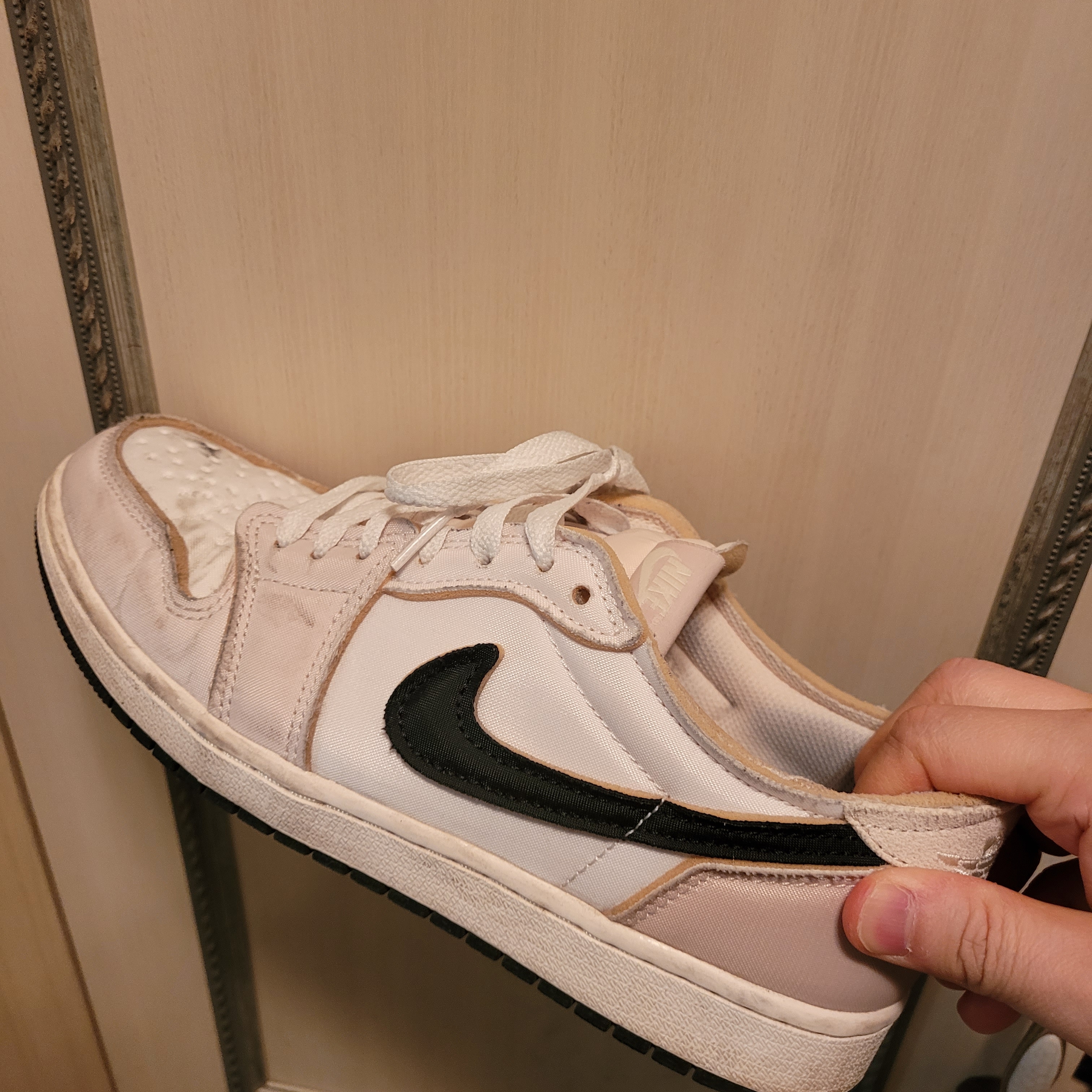 Jordan 1 Retro Low OG EX White and Coconut Milk 착용 스타일