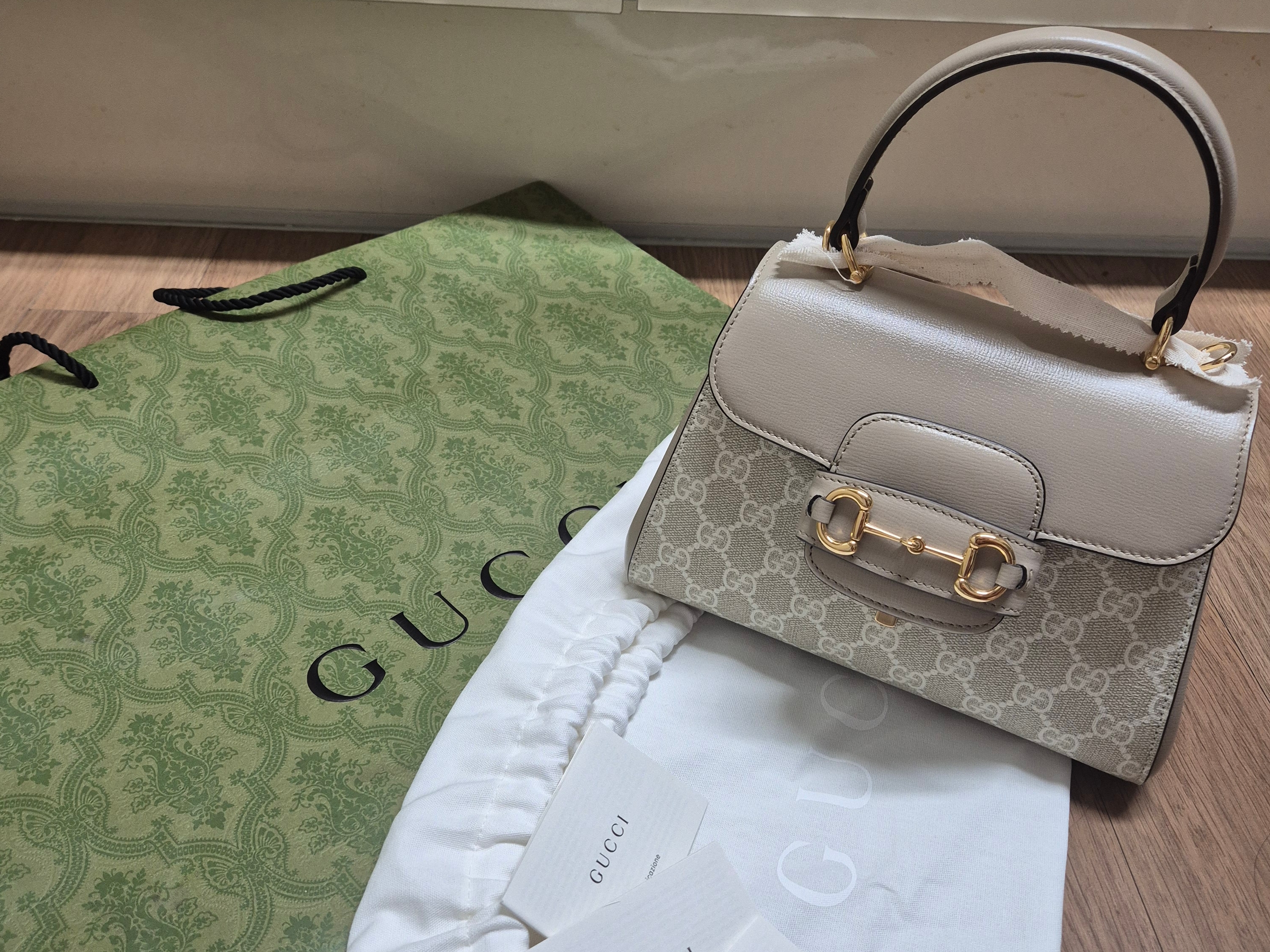 Gucci Horsebit 1955 Top Handle Bag White Beige Ebony - Korea Exclusive 착용 스타일