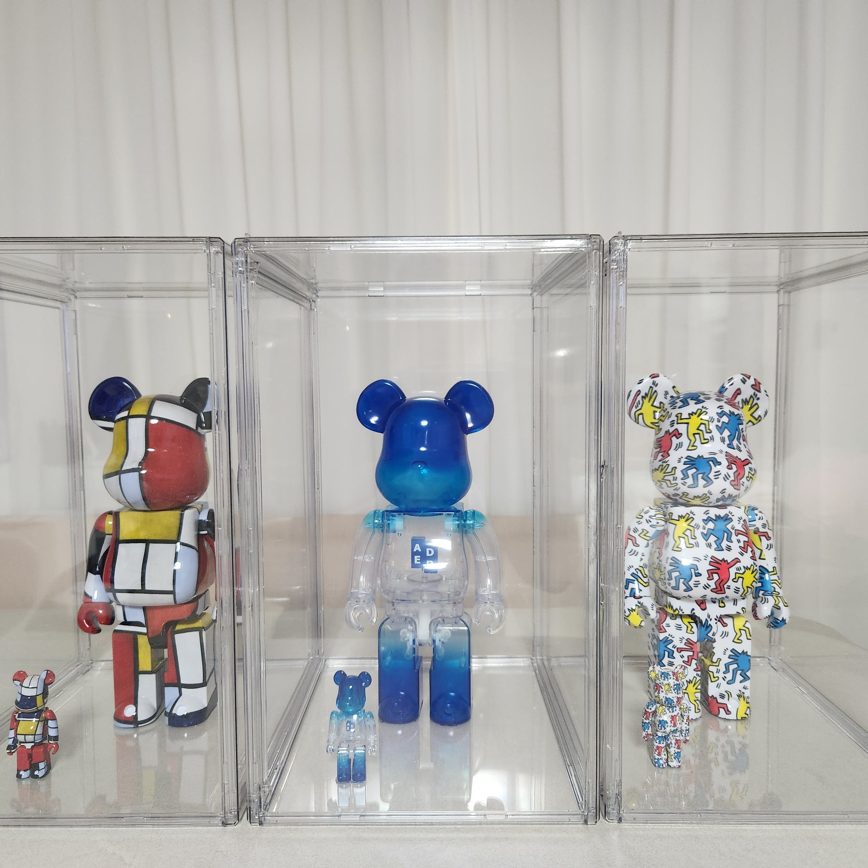 Bearbrick Piet Mondrian 100％ & 400％ Set, Bearbrick Keith Haring #9 100% & 400% Set 착용 스타일 - 1
