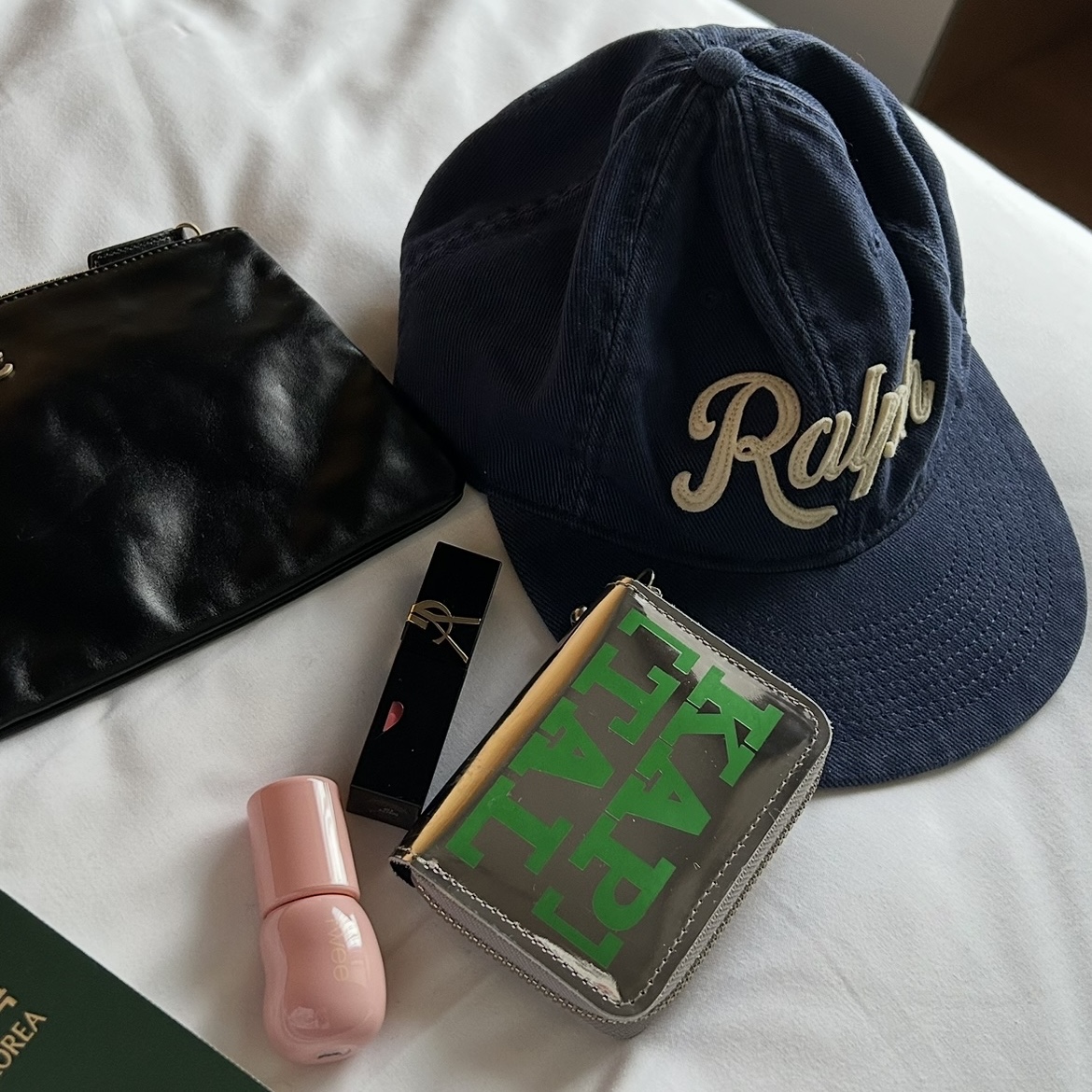 Kapital Thumbs Up Mirror Leather Mini Wallet Green 착용 스타일