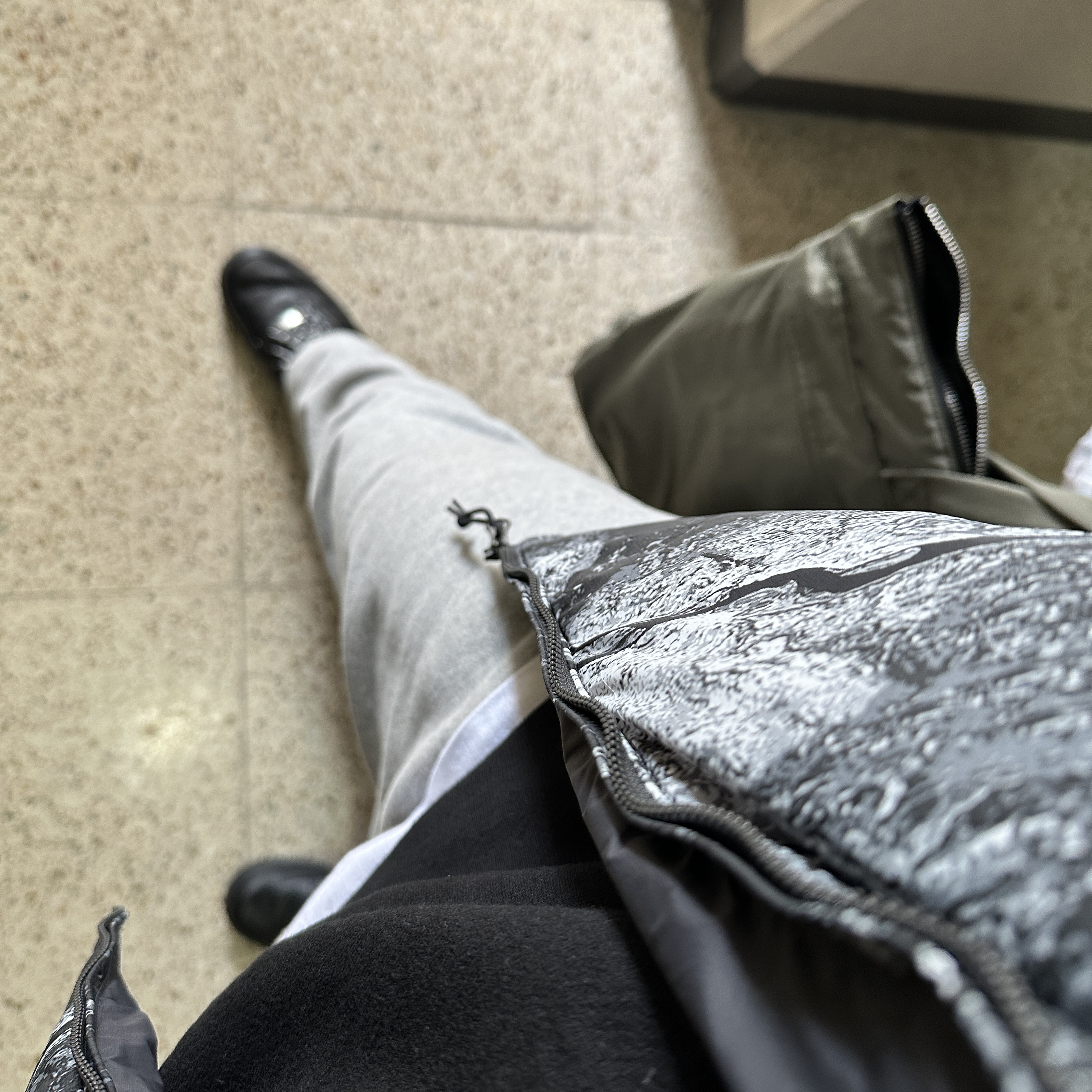 Nike ACG Therma-Fit ADV Rope De Dope Allover Print Jacket Anthracite, Nike x Supreme Air Force 1 Low Black 착용 스타일