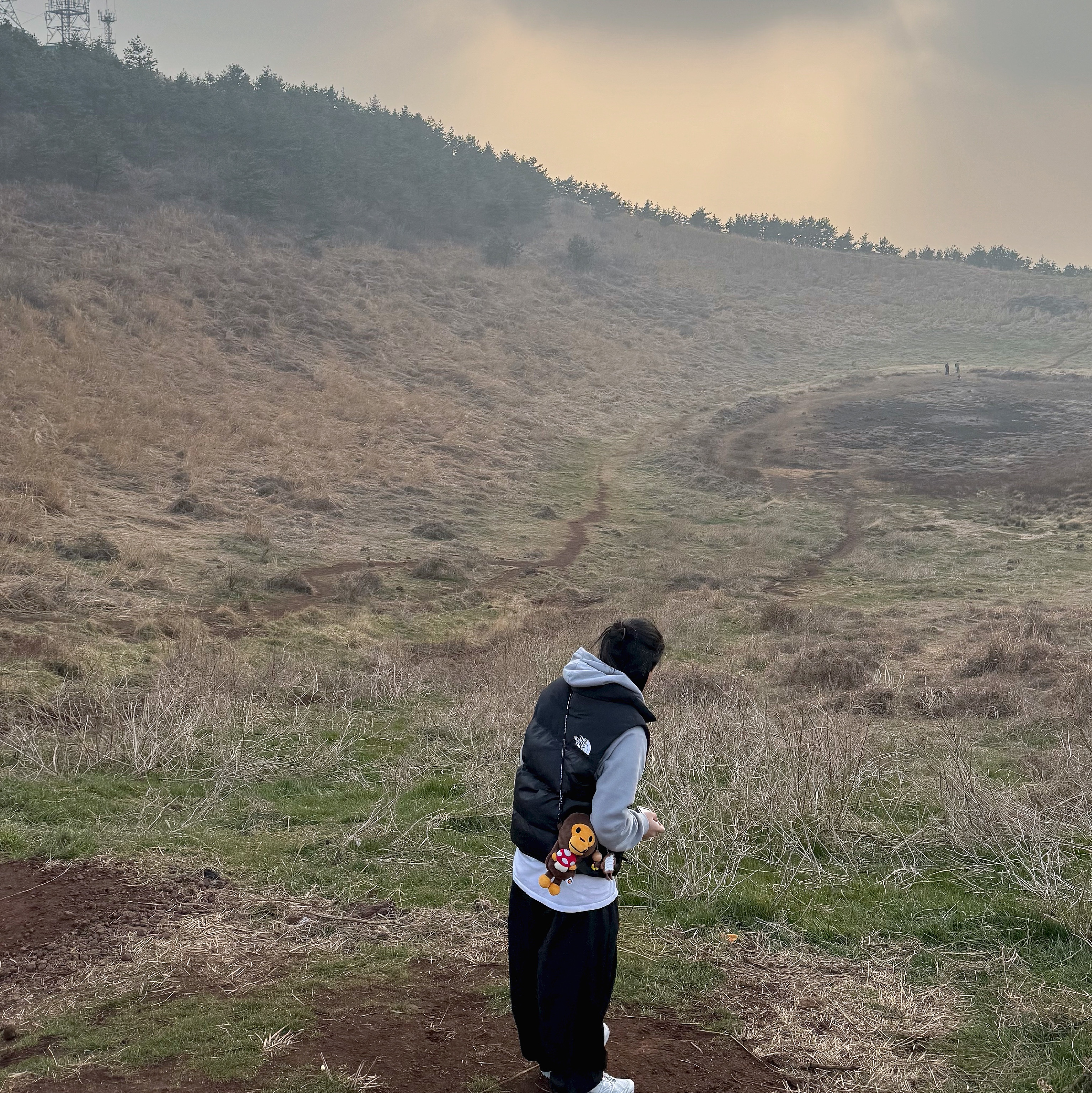 The North Face Nuptse On Ball Vest Black, Salomon XT-6 Expanse Vanilla Ice White 착용 스타일 - 1