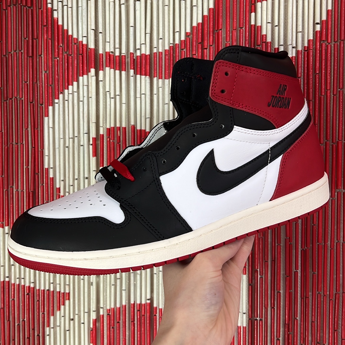 Jordan 1 Retro High OG Black Toe 착용 스타일 - 1