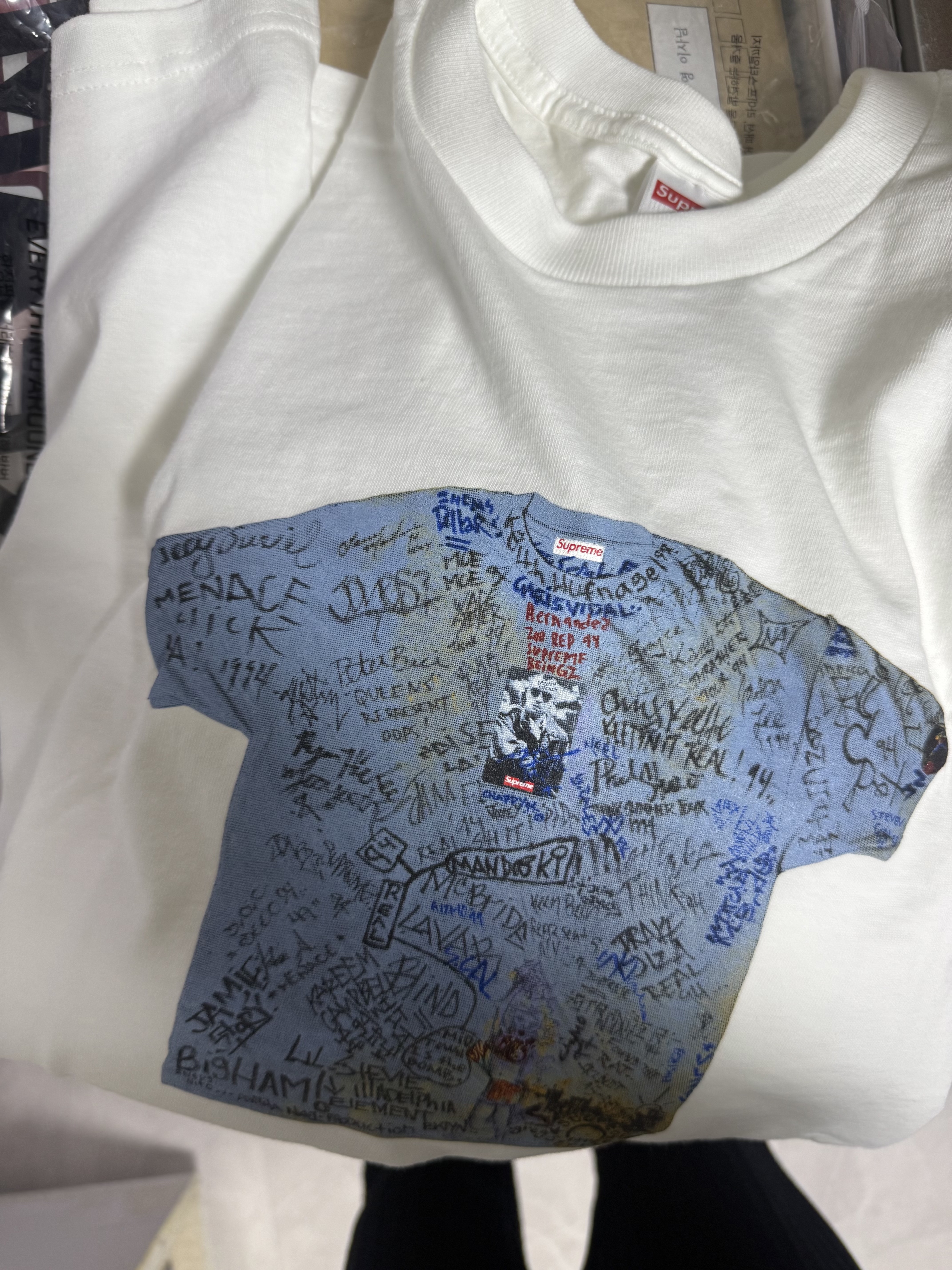 Supreme First T-Shirt White - 24SS 착용 스타일