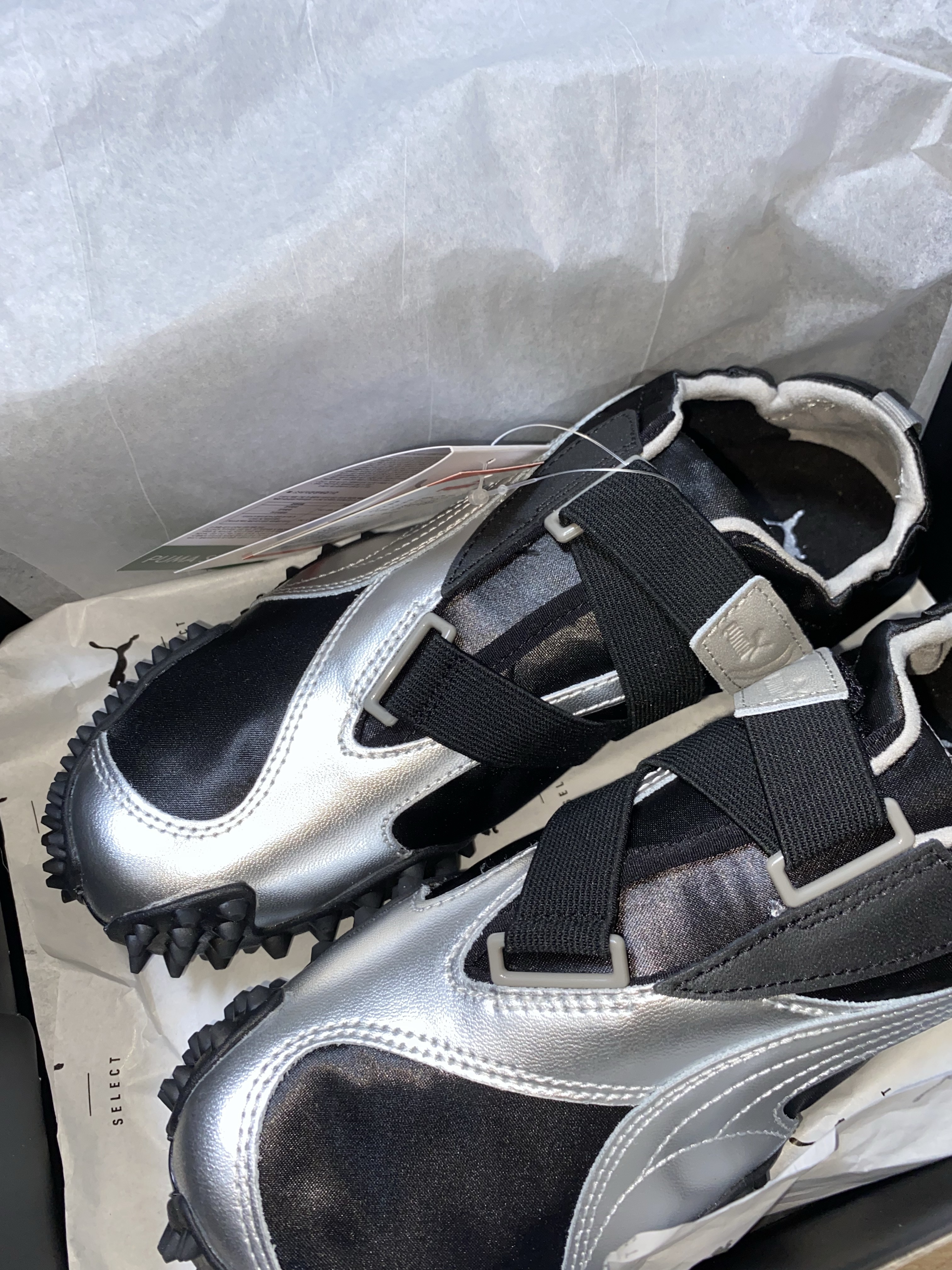 (W) Puma Mostro Power & Grace Puma Black Matte Silver 착용 스타일
