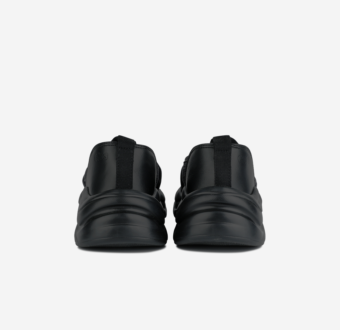 【OJOS】25SS★ Strap Toe Sneakers OJOS | Strap Toe Sneakers - 유니크한 디자인과 편안한 착용감