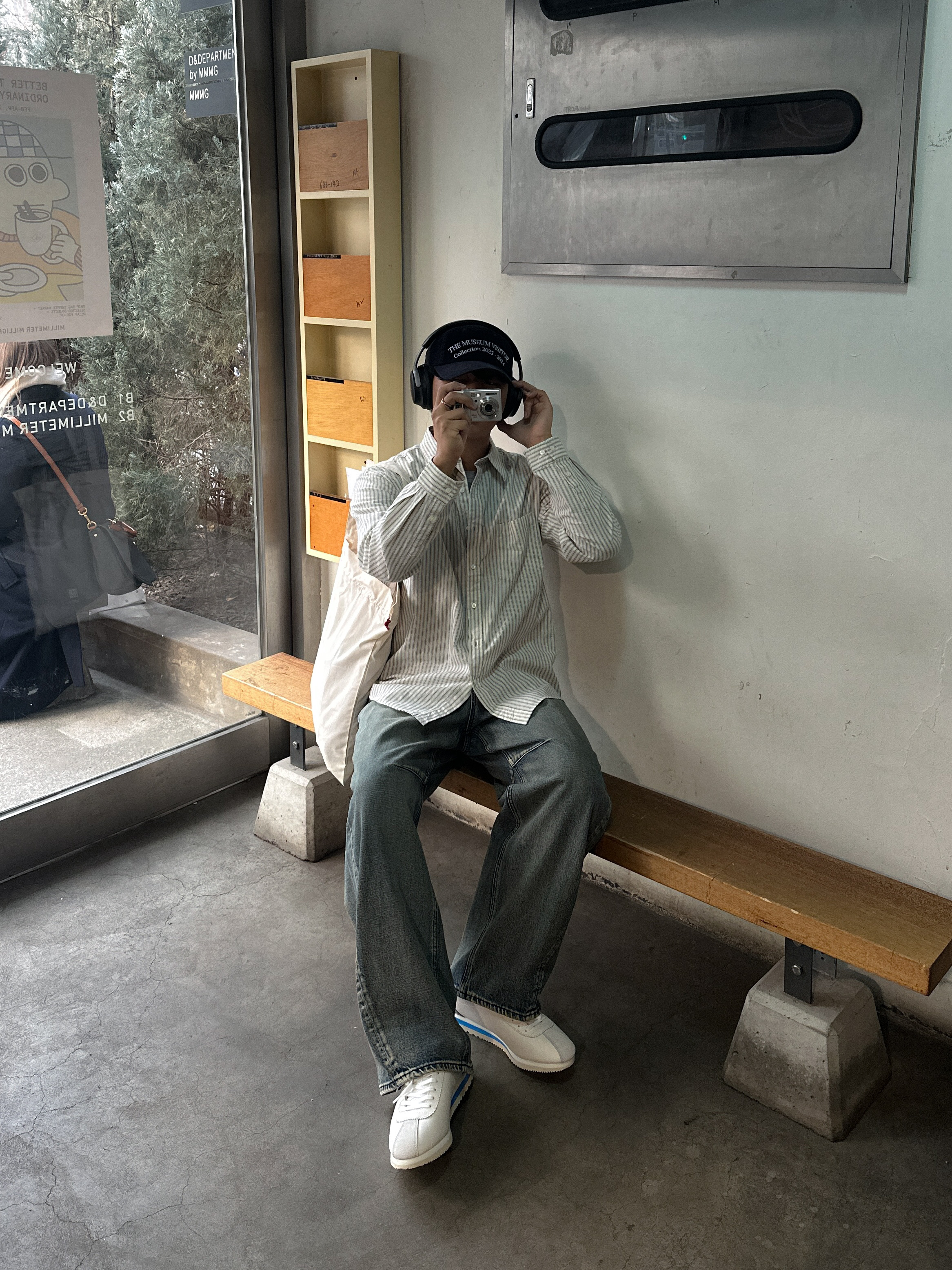 BOSE QC Ultra Black (Korean Ver.), The Museum Visitor Art Design Studio Ball Cap Navy 착용 스타일 - 5