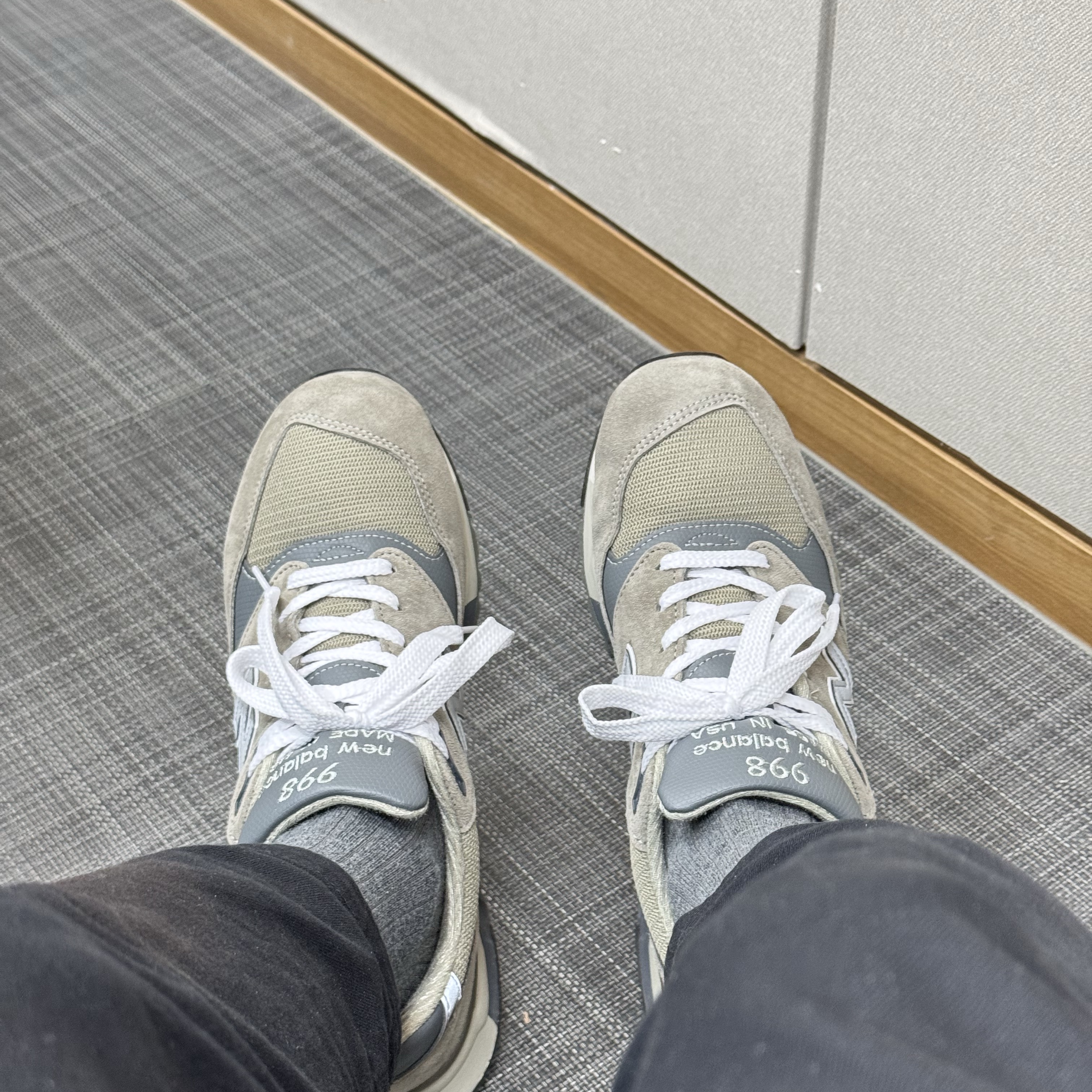 New Balance 998 Core Made in USA Grey Silver 착용 스타일
