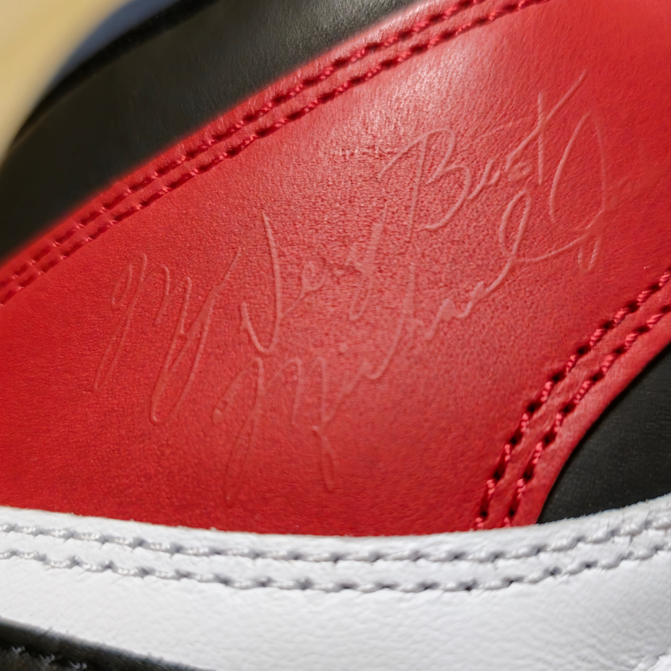 Jordan 1 Retro High OG Black Toe 착용 스타일 - 5