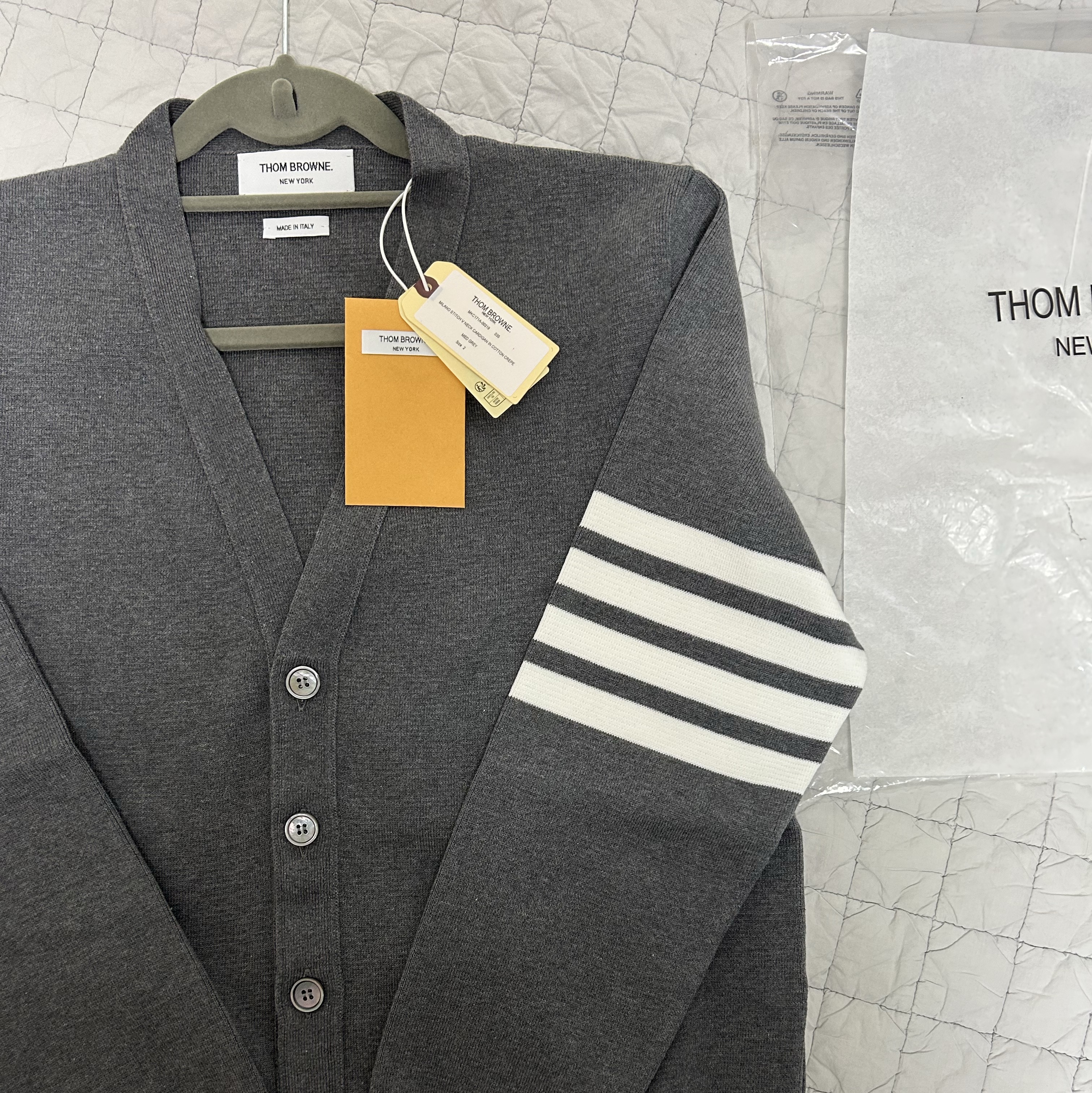 Thom Browne Milano Stitch 4-Bar Cardigan Medium Grey 착용 스타일
