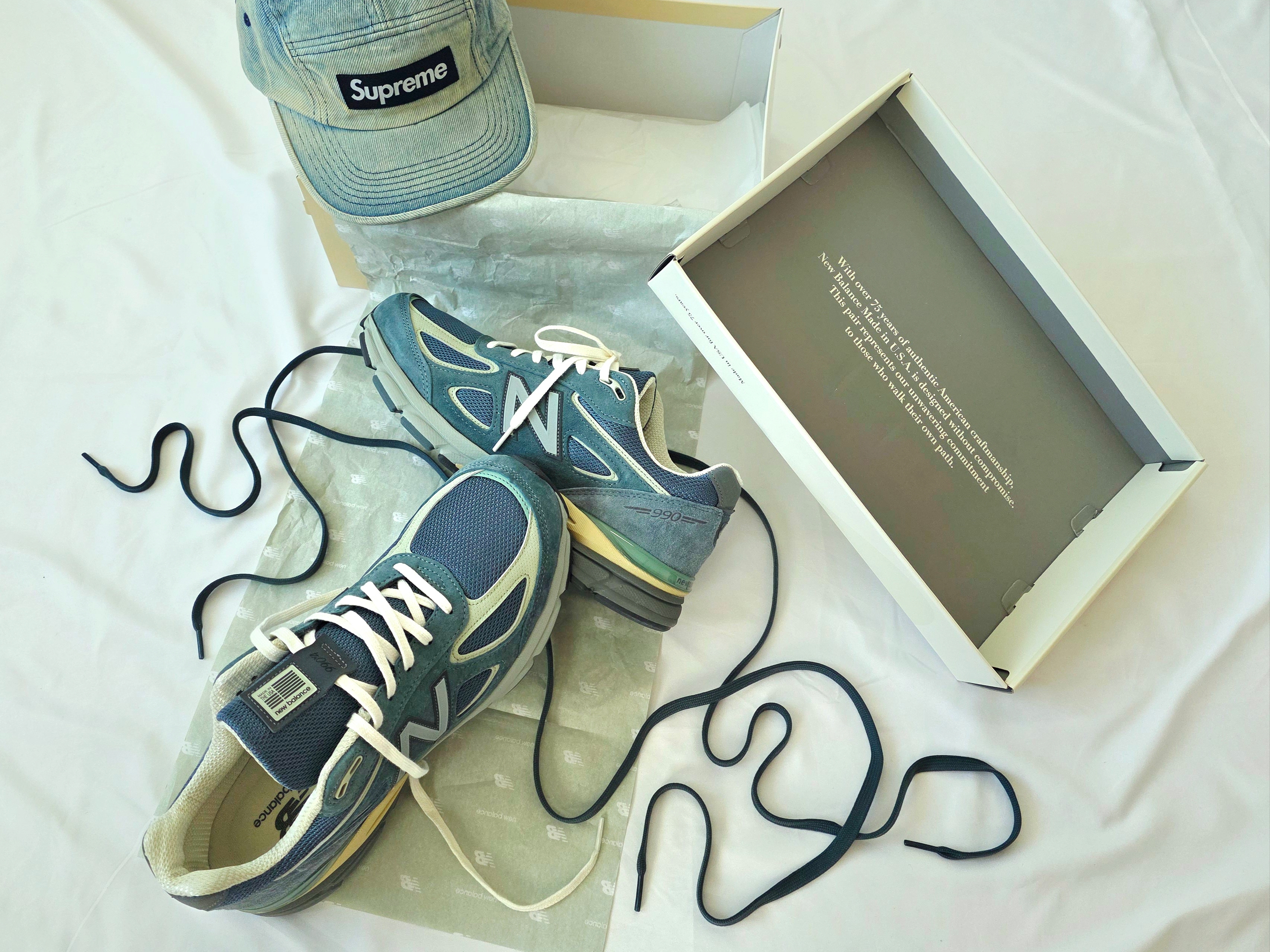 New Balance x Auralee 990v4 Made in USA Trooper 착용 스타일 - 4