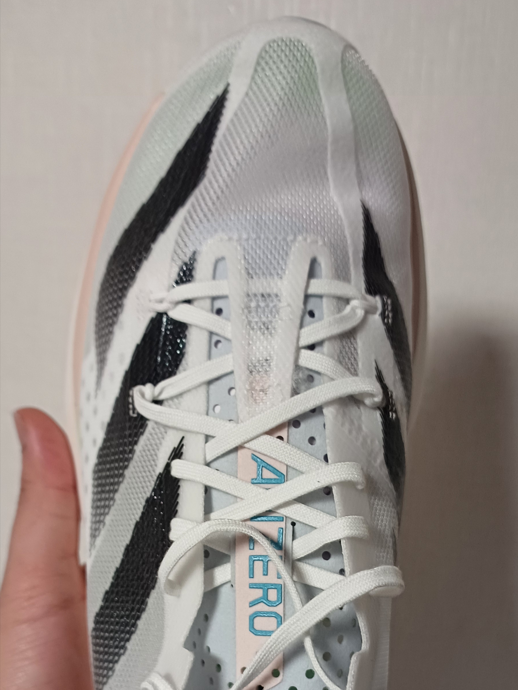 Adidas Adizero Adios Pro 3 Cloud White Core Black 착용 스타일 - 5