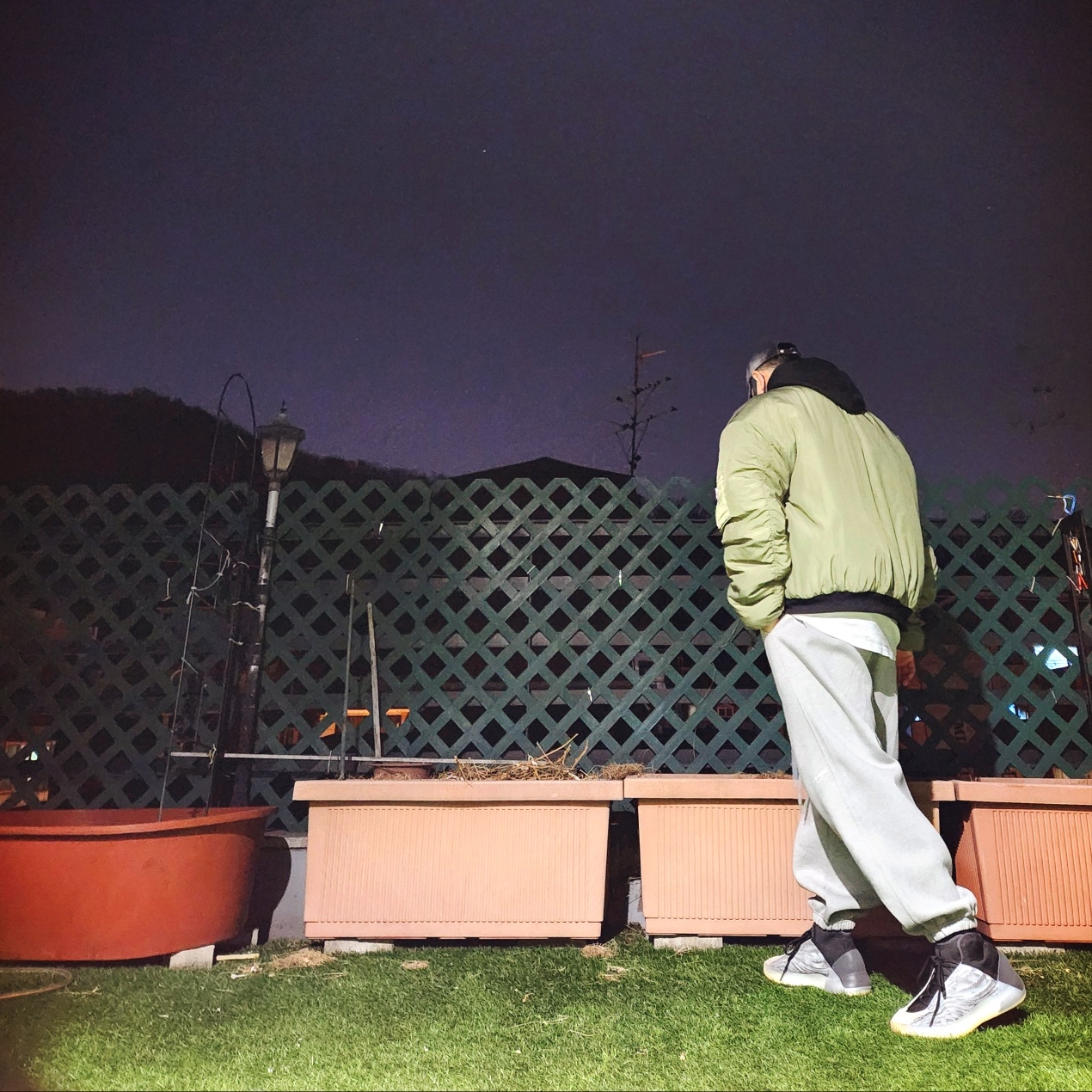 Essentials Hoodie Jet Black - 24SS, Undermycar Mu.03 Anti Fxxking Logo Play Oversized Sweat Jogger Melange Gray 착용 스타일 - 2