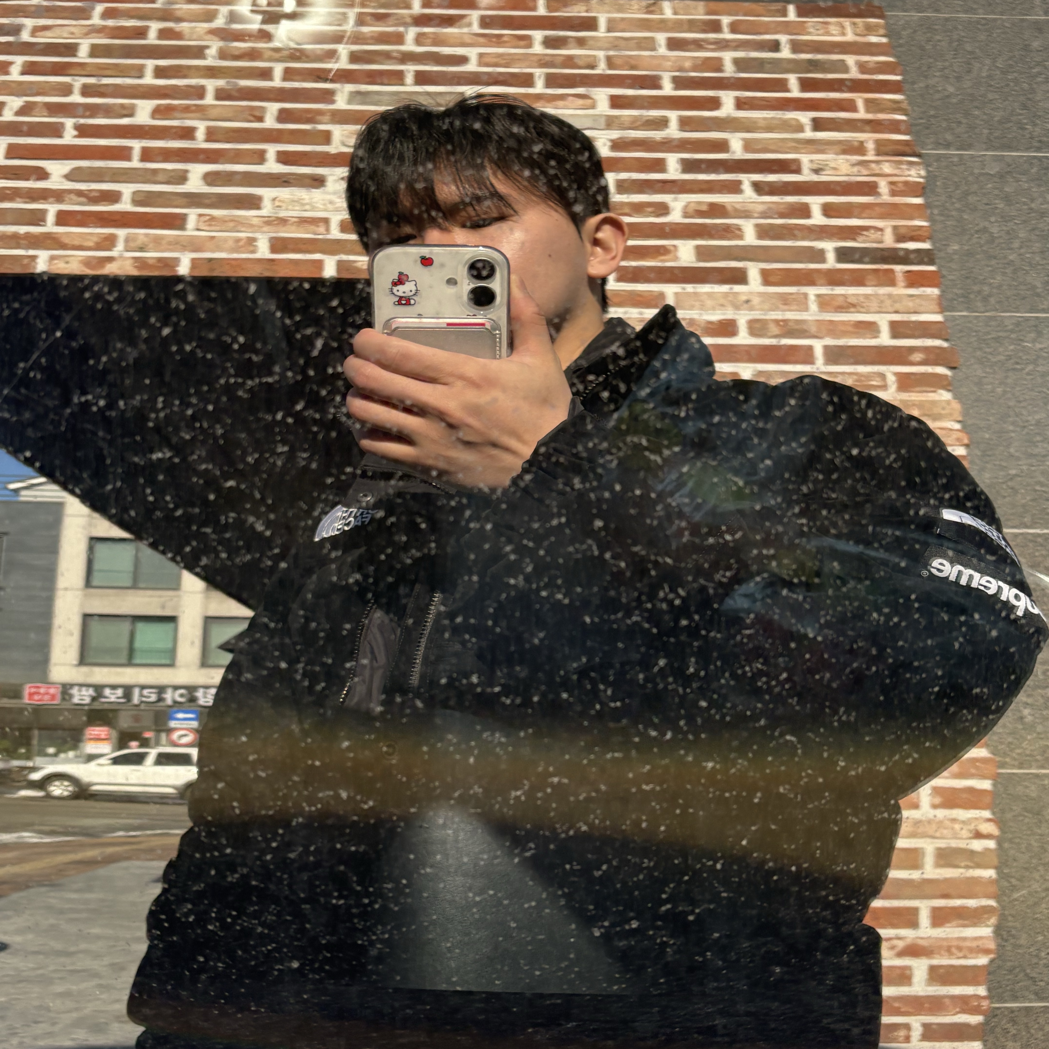 Supreme x The North Face Suede Nuptse Jacket Black - 23FW 착용 스타일 - 2